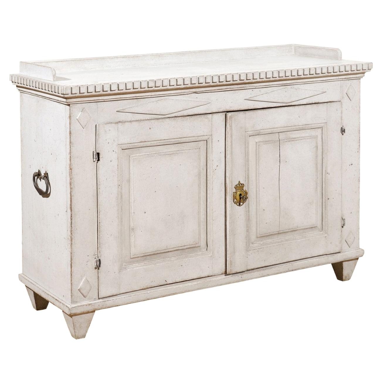 Swedish Gustavian 1790s Painted Sideboard with Dentil Molding and Diamond Motifs
