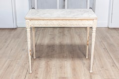 Table console gustavienne suédoise peinte des années 1800 avec volutes vitruviennes sculptées
