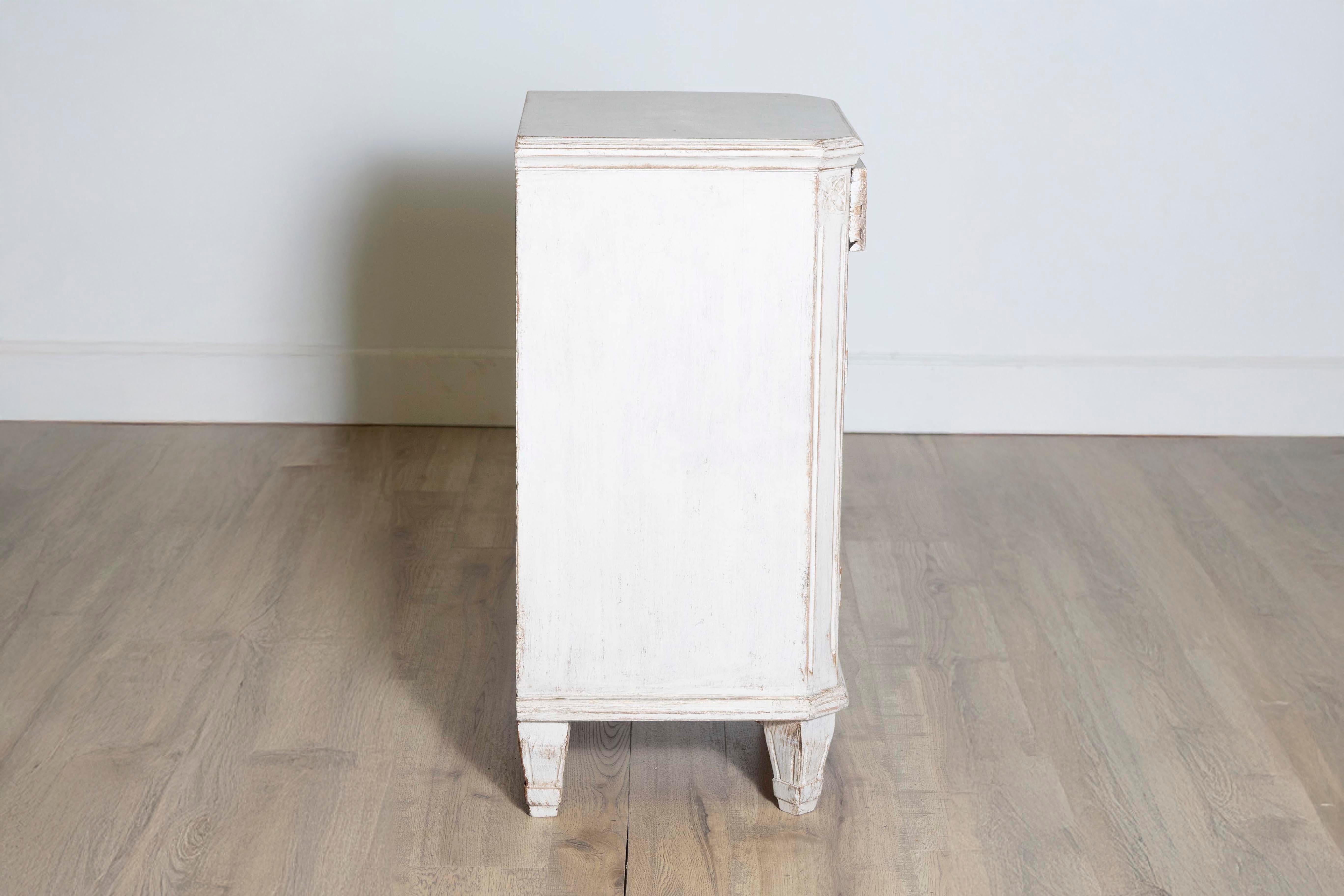 Wood Swedish Gustavian 1880s Light Gray Nightstands with Drawers and Doors, a Pair For Sale