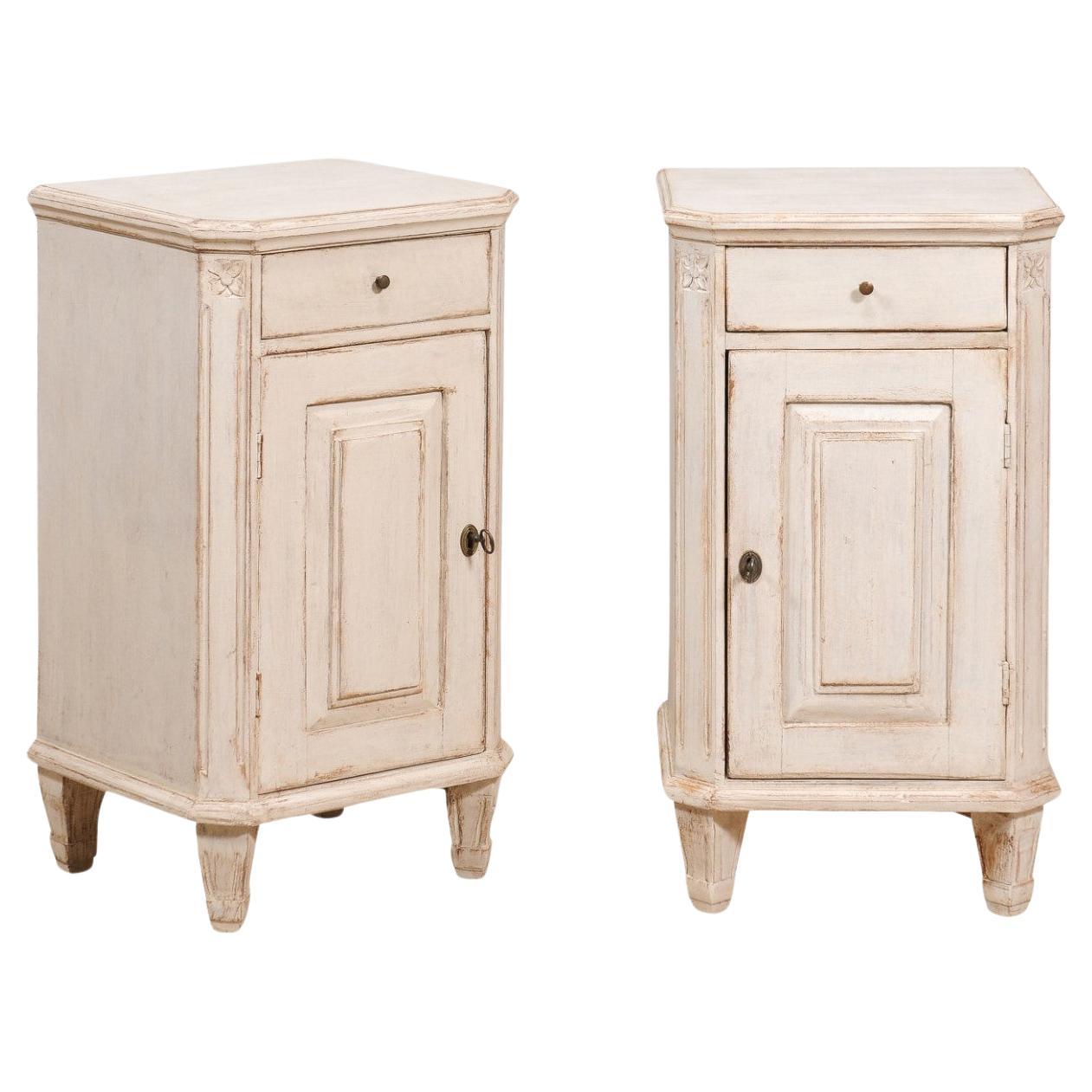 Swedish Gustavian 1880s Light Gray Nightstands with Drawers and Doors, a Pair For Sale