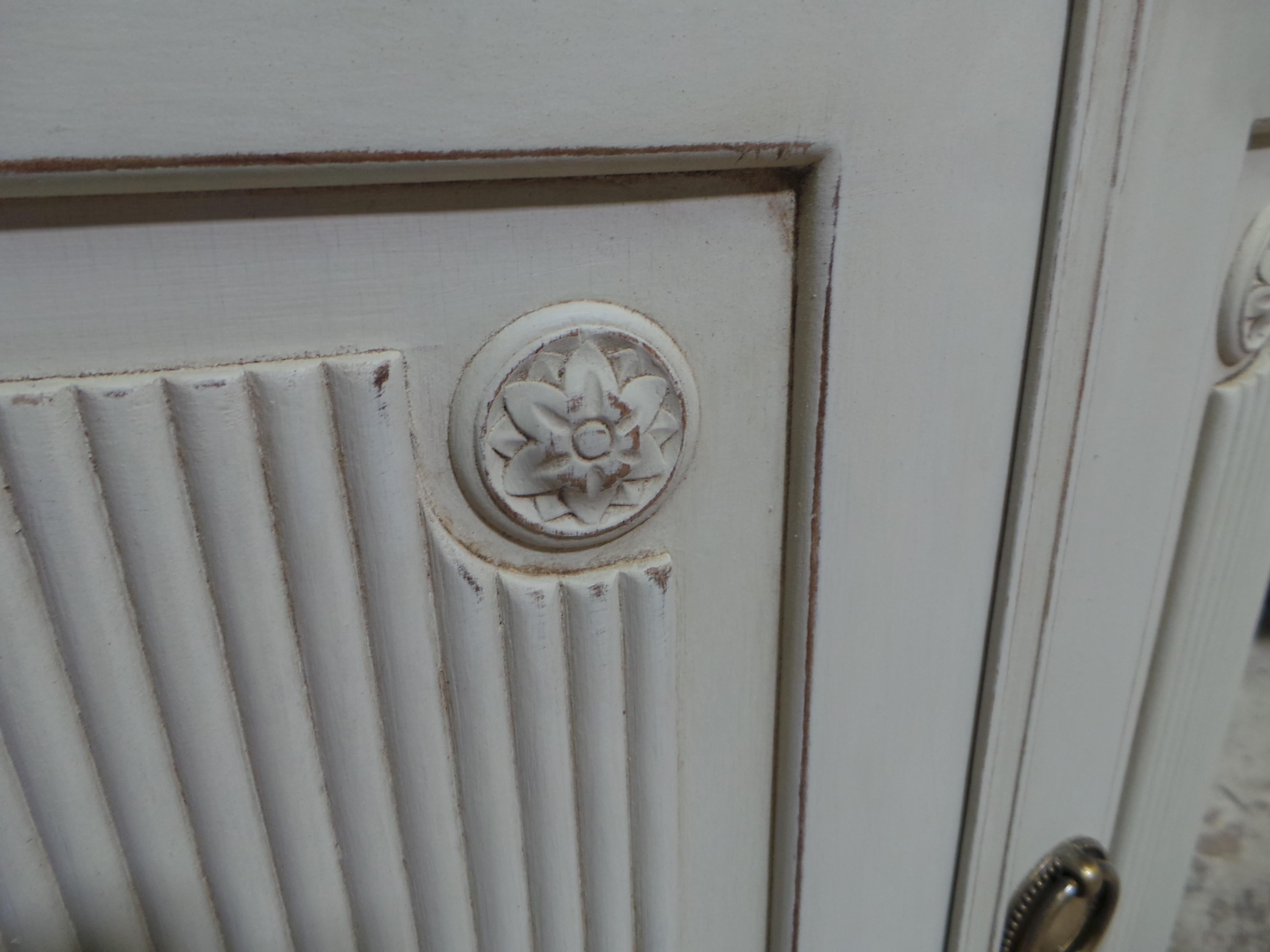 Swedish Gustavian 2 Door Corner Cabinet For Sale 6