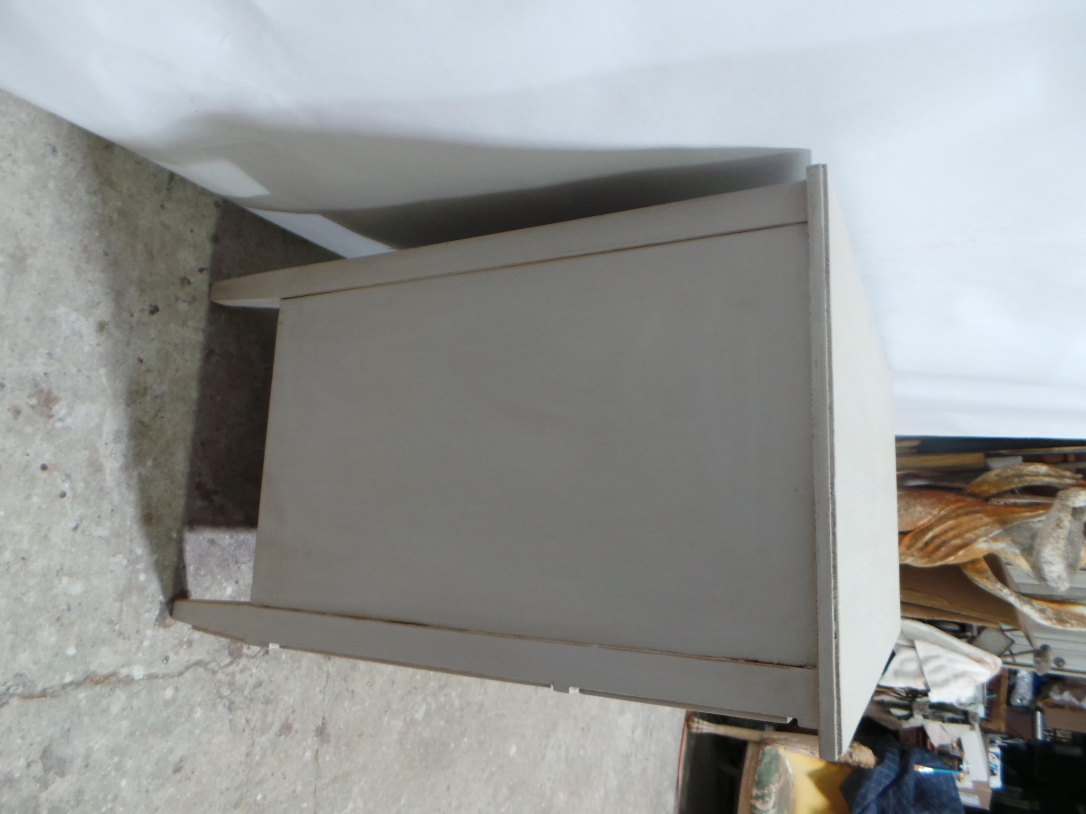 Cassettiera svedese Gustavian a 3 cassetti in vendita 3
