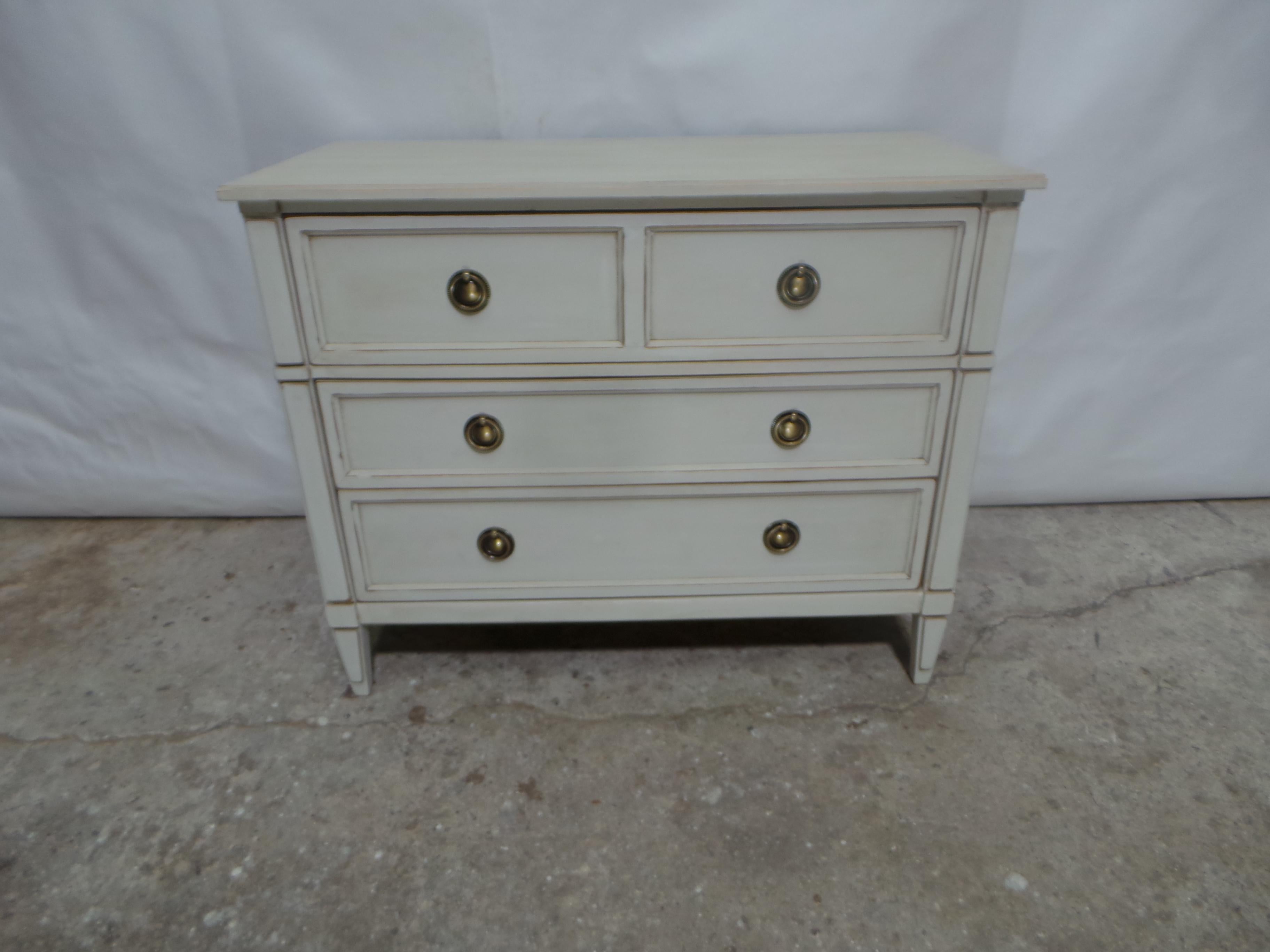 Gustaviano Cassettiera svedese Gustavian a 3 cassetti in vendita