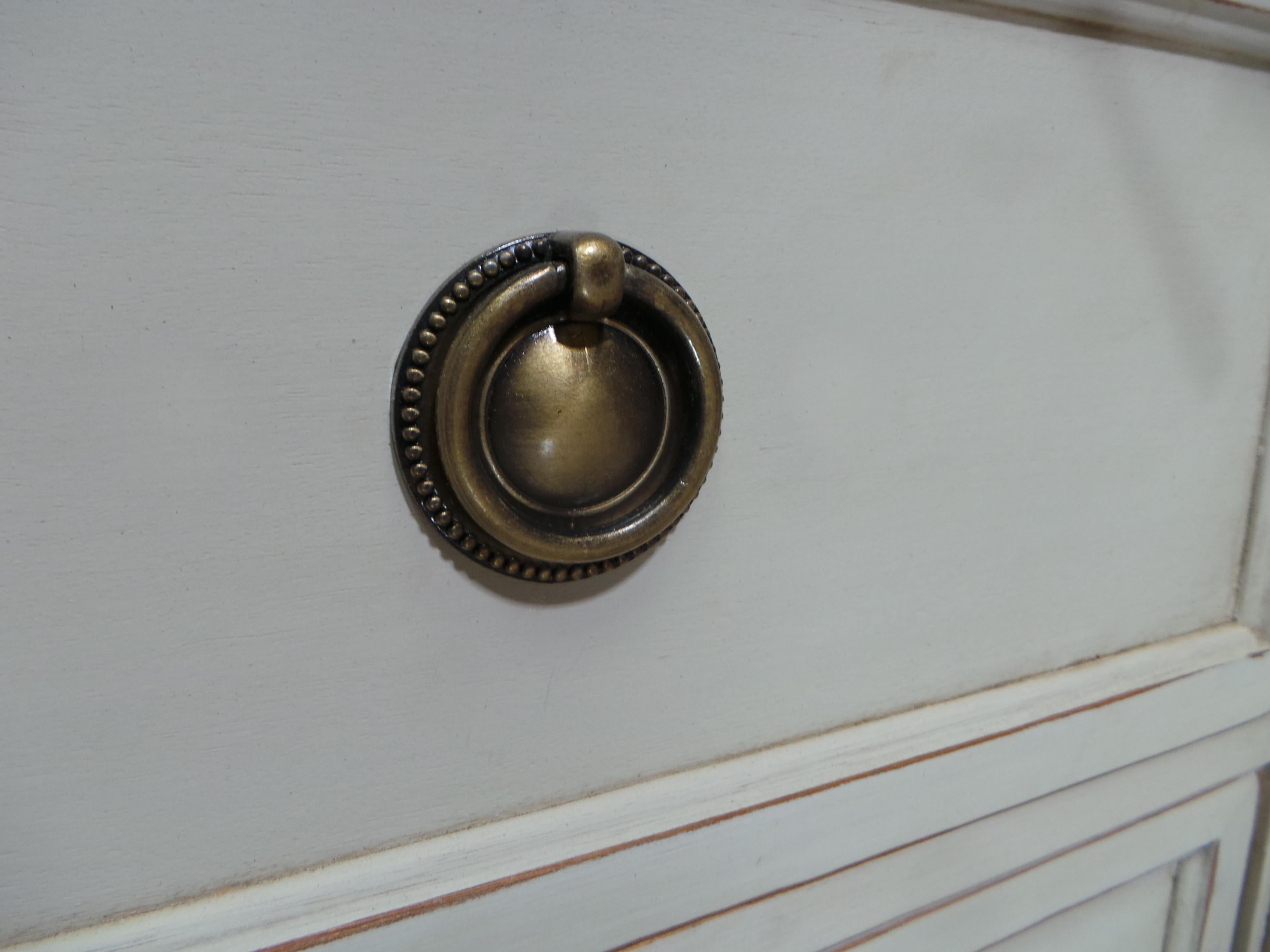 Svedese Cassettiera svedese Gustavian a 3 cassetti in vendita