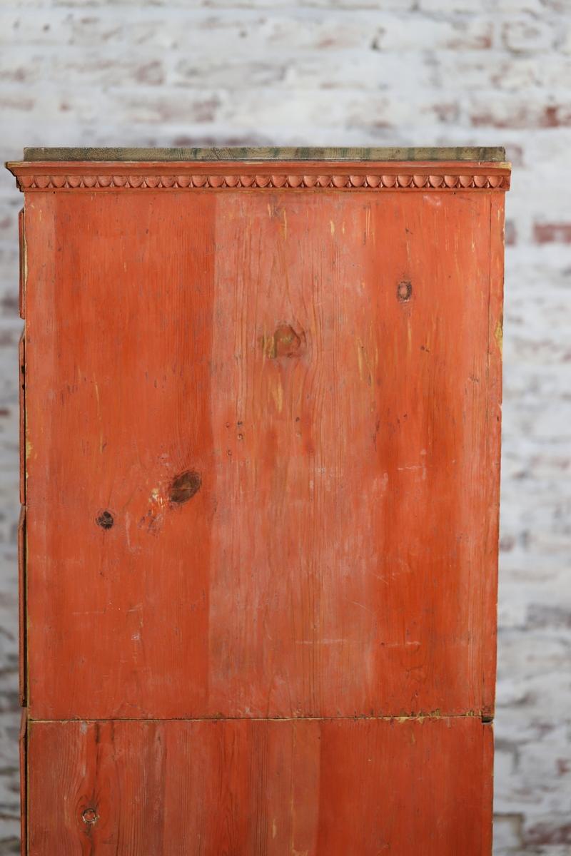 Swedish Gustavian 6-Drawer Commode in Coral Red For Sale 4