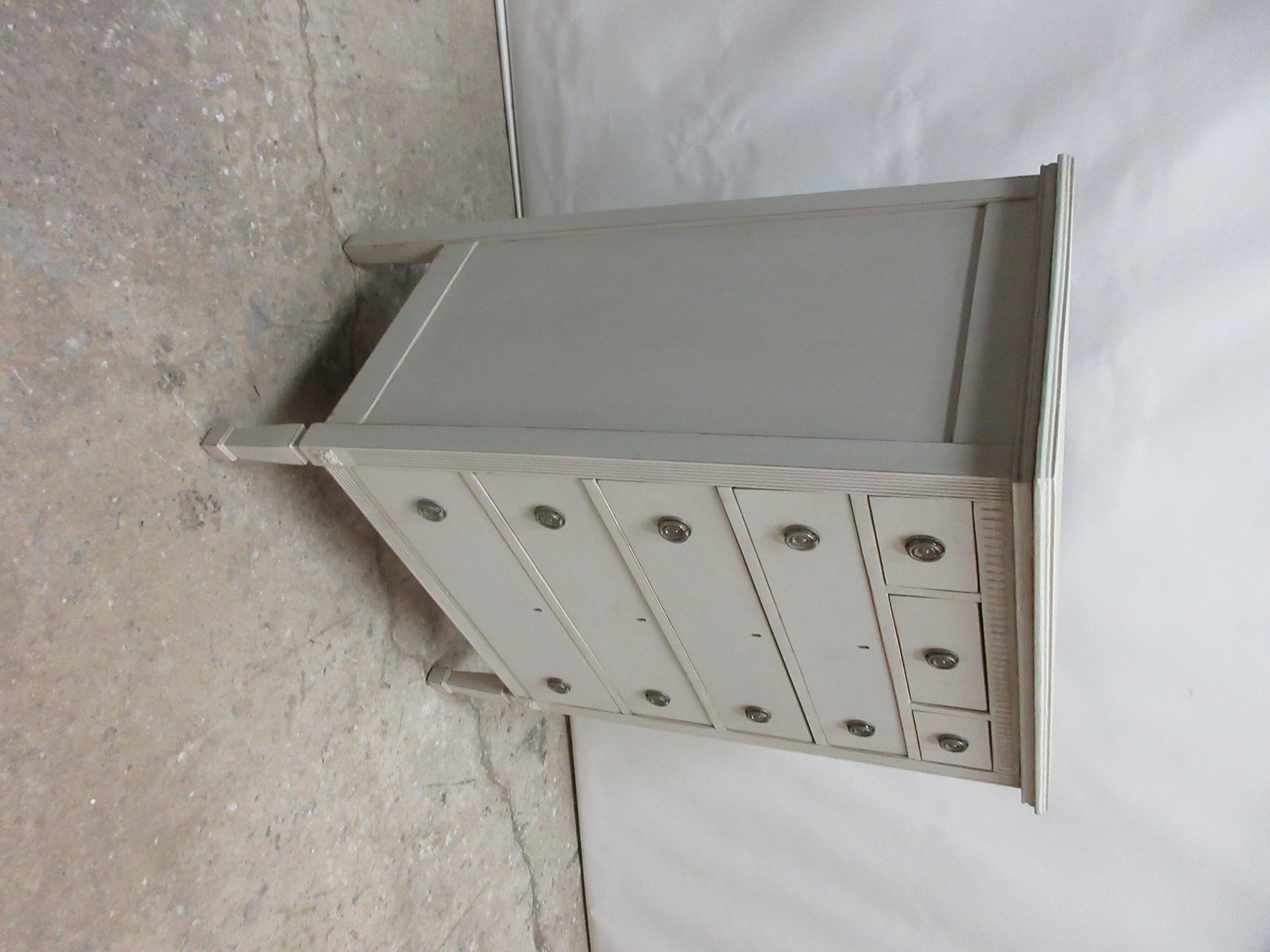 Swedish Gustavian 7 Drawer Chest of Drawers In Good Condition In Hollywood, FL