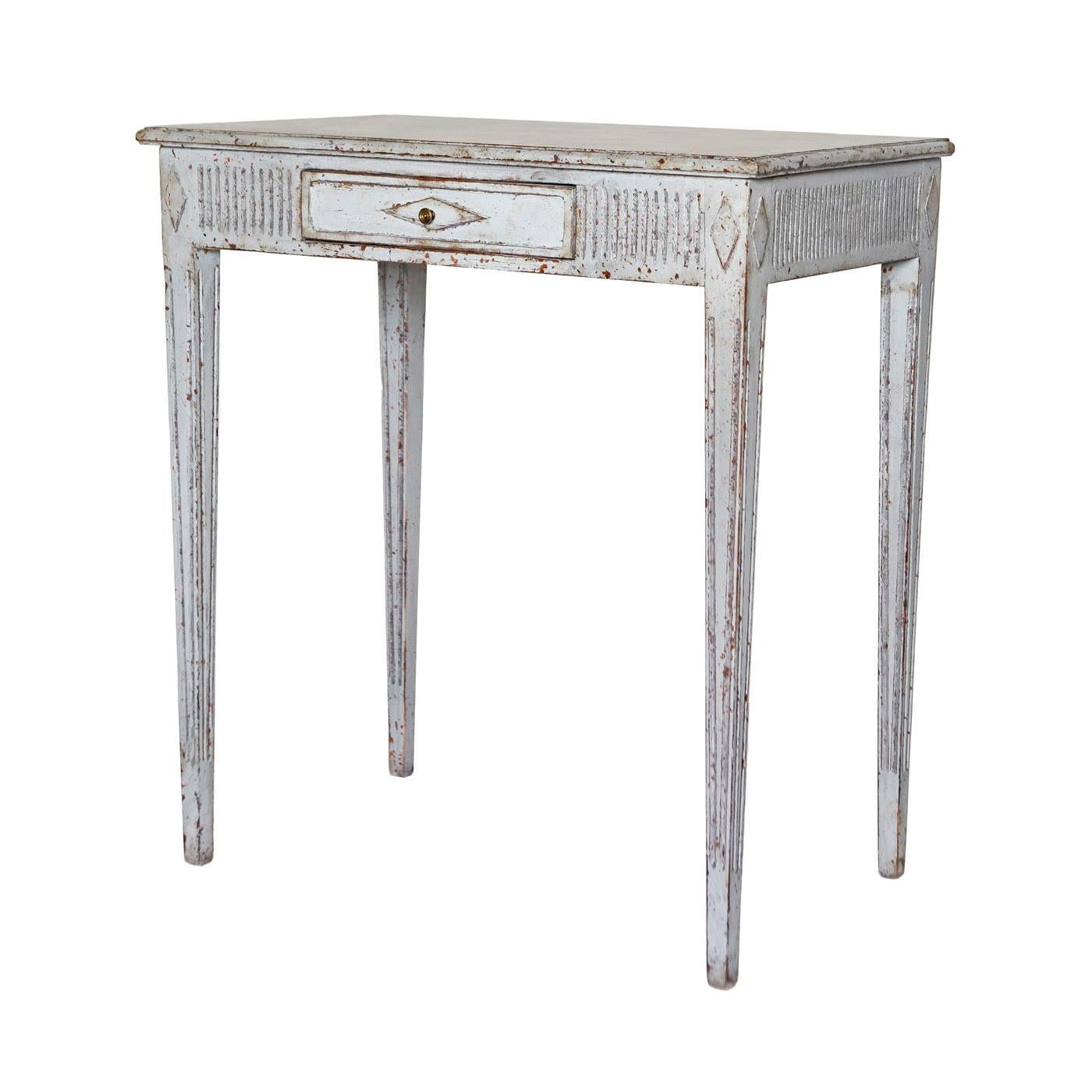Shipping update - please message us directly with your city and zip/postcode for a delivery cost to your location on this item - please do not request shipping from 1st dibs

Beautiful Gustavian writing table desk from the second half of the 19th