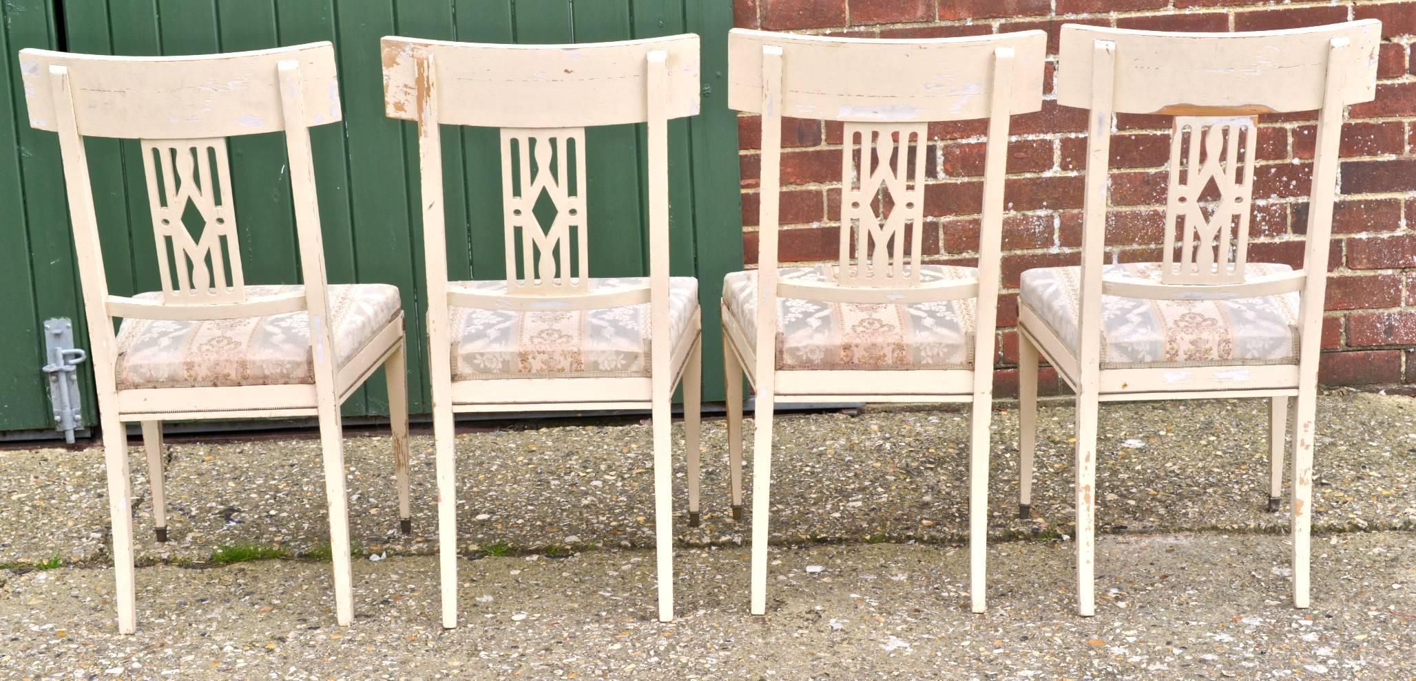 Carved Swedish Gustavian Bellman White Dining Chairs, Set of Six, Late 19th Century