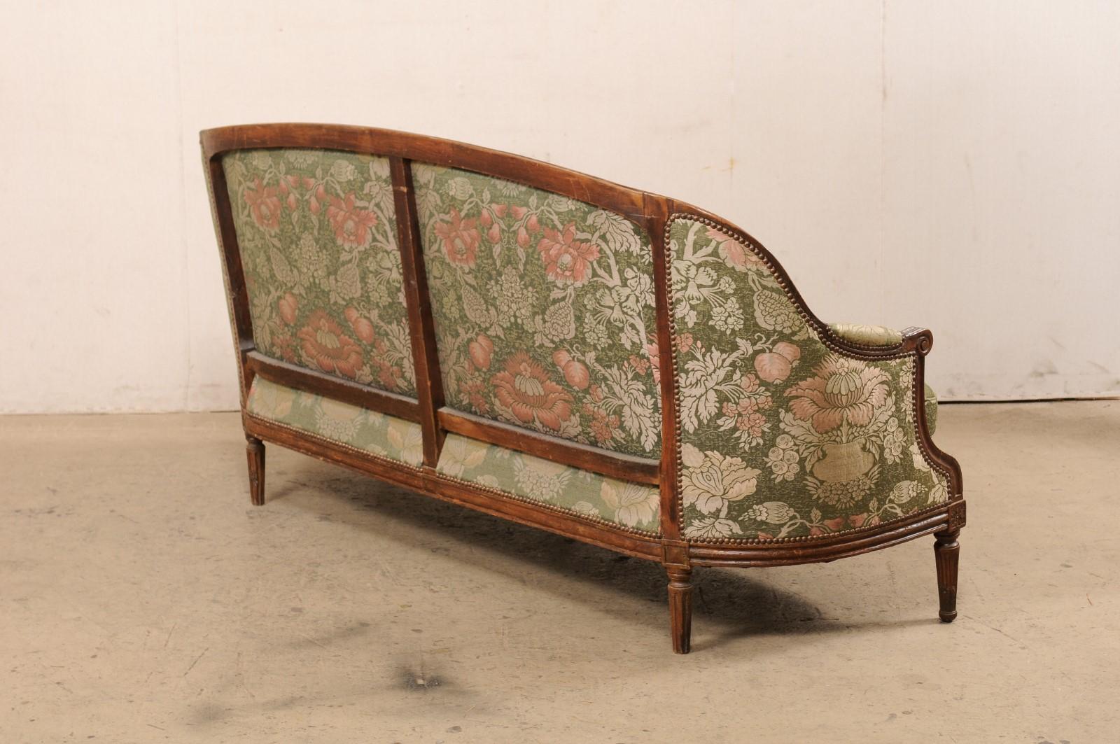 Swedish Gustavian Carved-Wood and Upholstered Tub Sofa, Early 19th Century For Sale 2