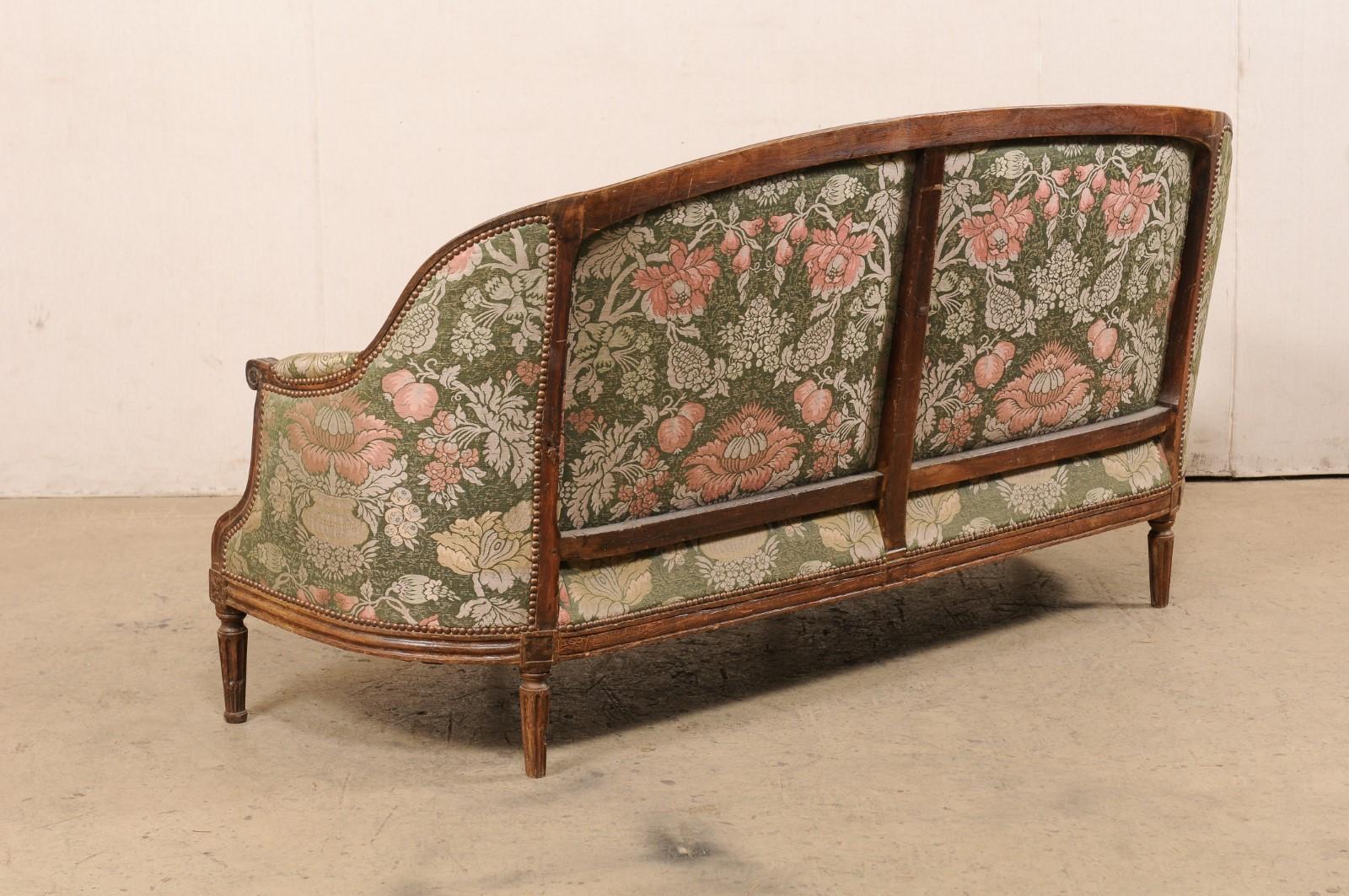 Swedish Gustavian Carved-Wood and Upholstered Tub Sofa, Early 19th Century For Sale 4