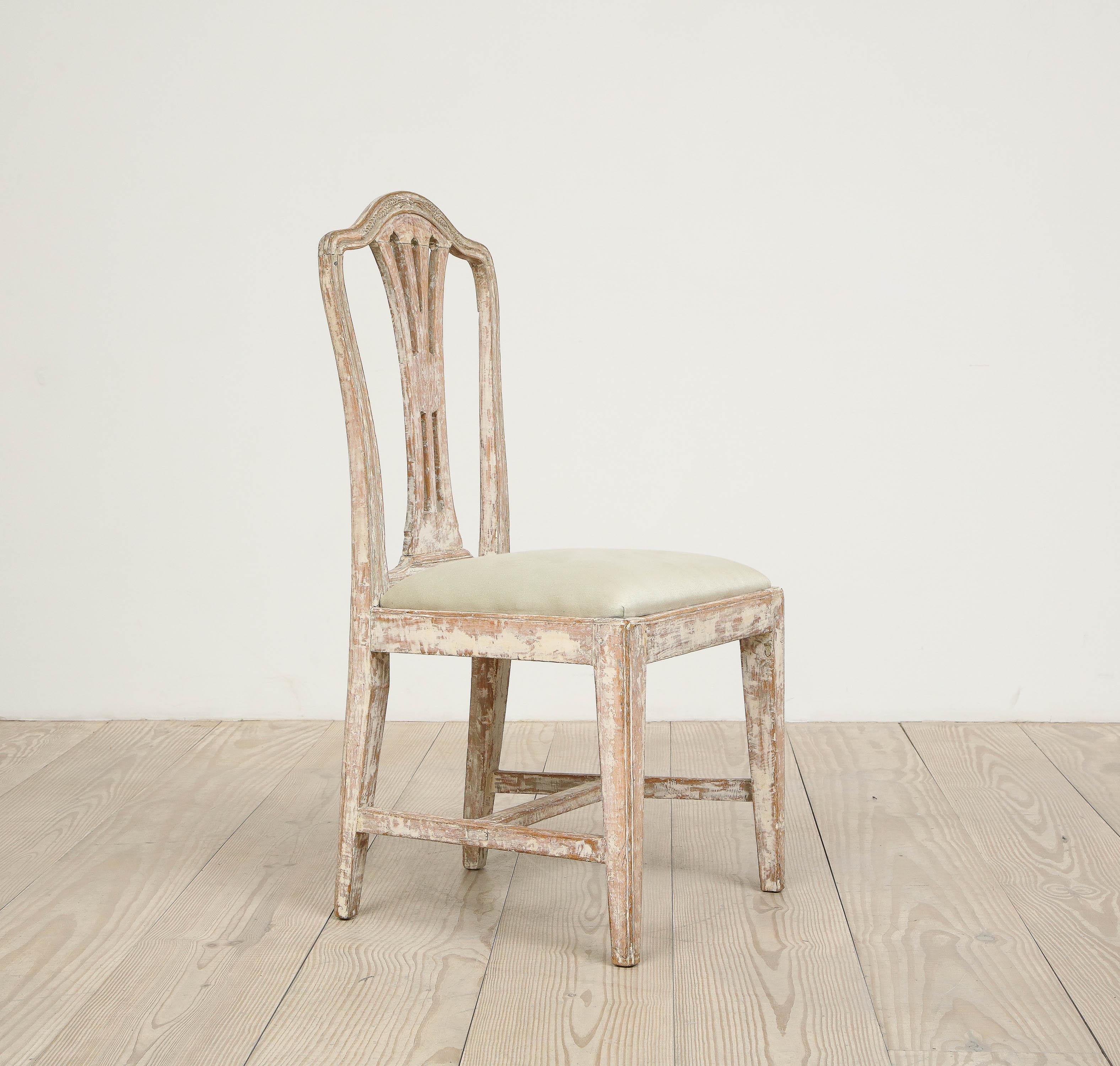 Swedish Gustavian Chair with Wheat Carving, Circa 1780, Origin: Sweden In Good Condition For Sale In New York, NY