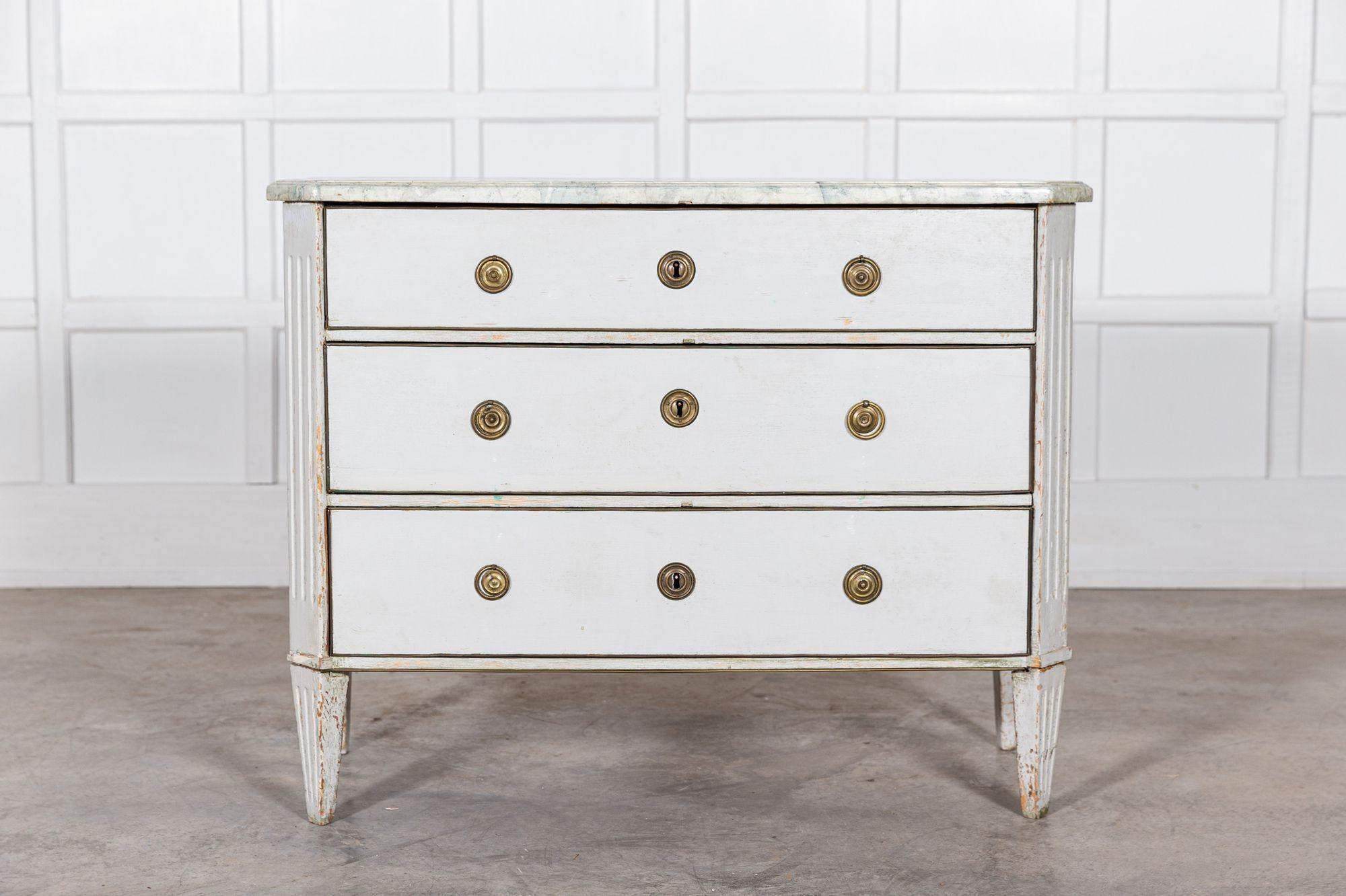 Swedish, Gustavian Chest Drawers In Good Condition For Sale In Staffordshire, GB