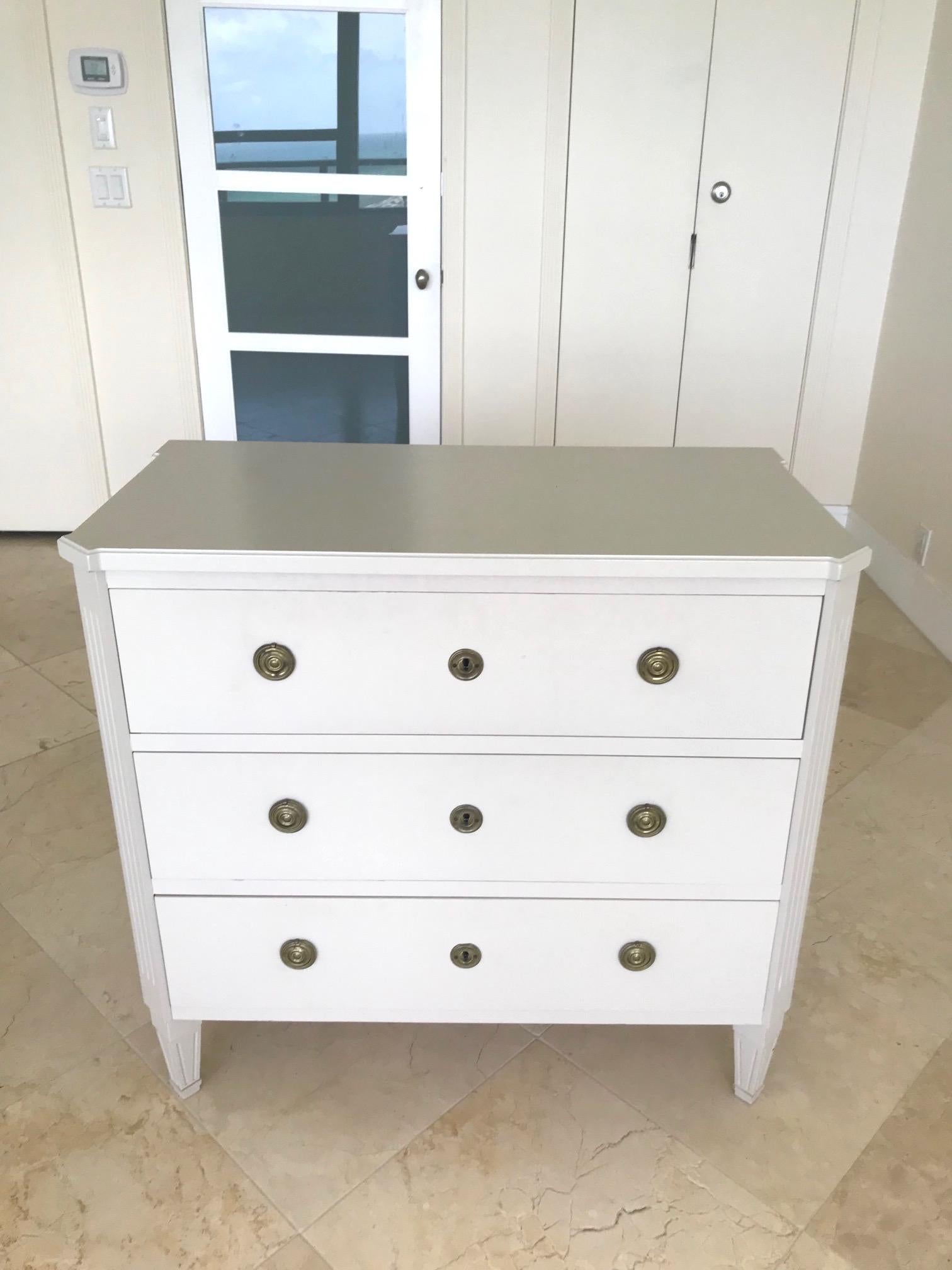 Hand-Carved Swedish Gustavian Chest of Drawers Hand Painted in Ivory