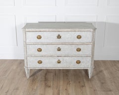 Commode suédoise de style gustavien avec séparateurs internes, vers 1800