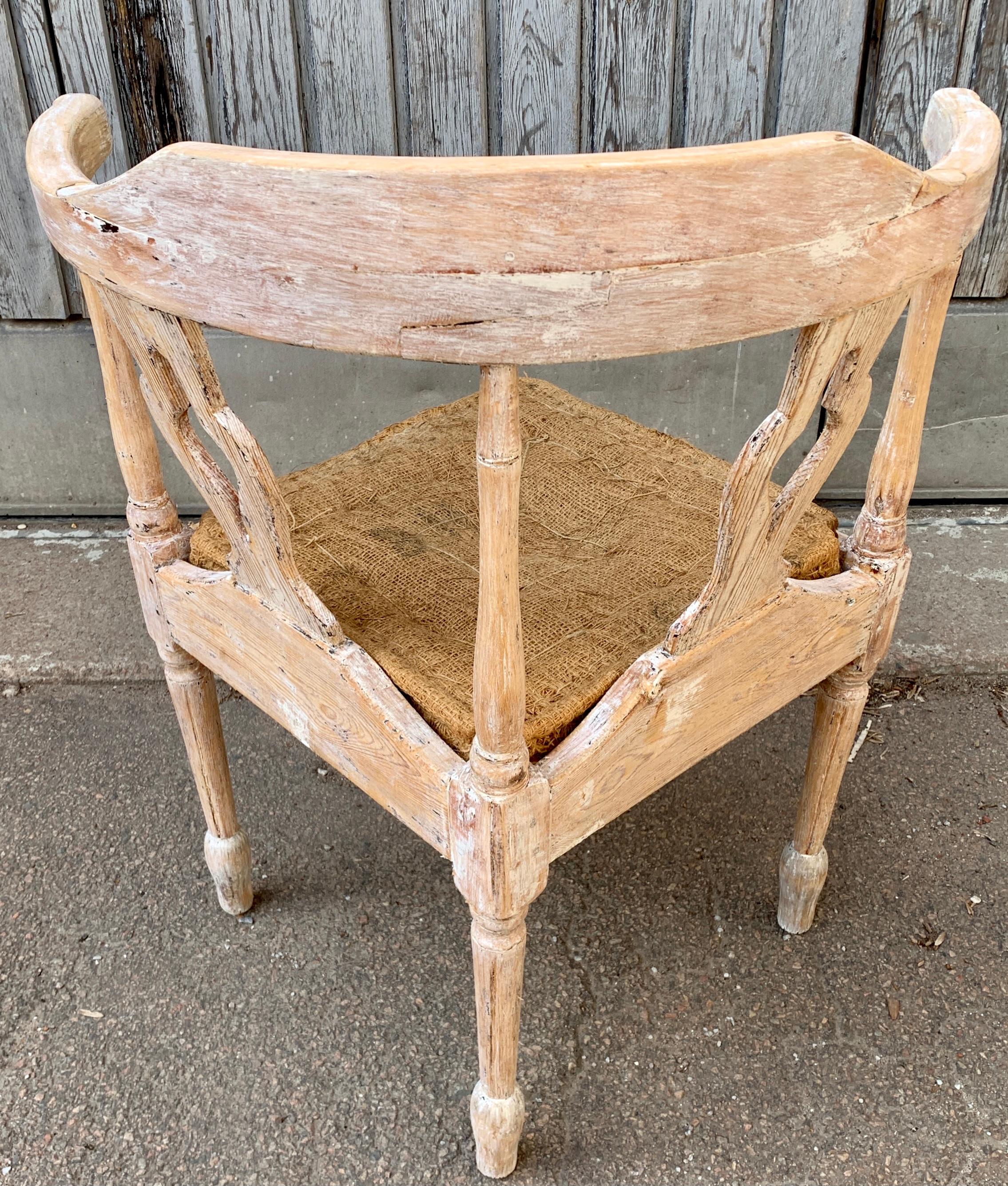 Swedish Gustavian Corner Armchair in Original Patina 4