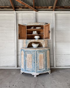 Swedish Gustavian Corner Cupboard, Painted Pine, Circa 1800-1830