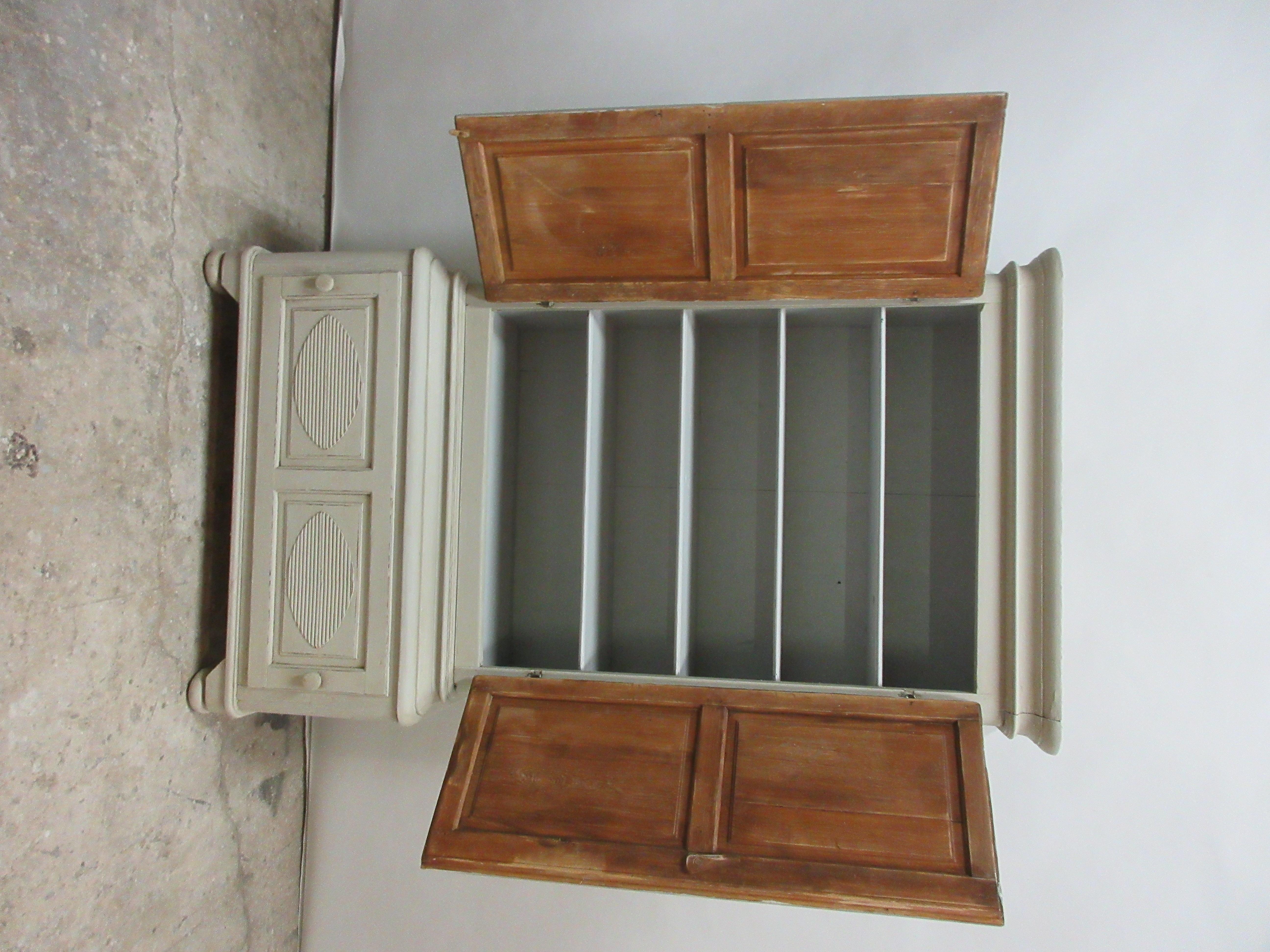 Swedish Gustavian Cupboard In Good Condition In Hollywood, FL