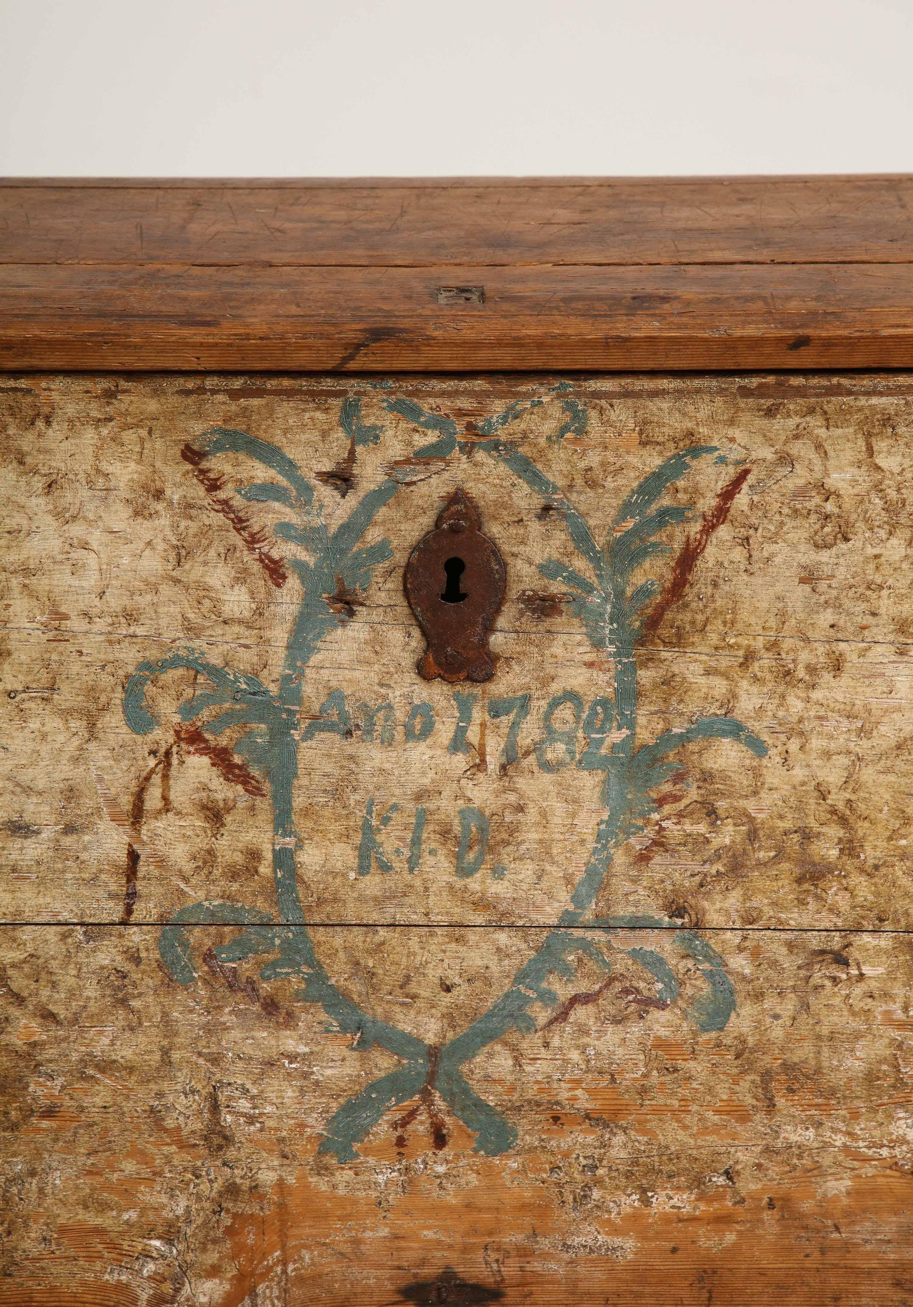 Hand-Painted Swedish Gustavian Dowry Chest with Exceptional Interior Painting, Dated 1782 For Sale