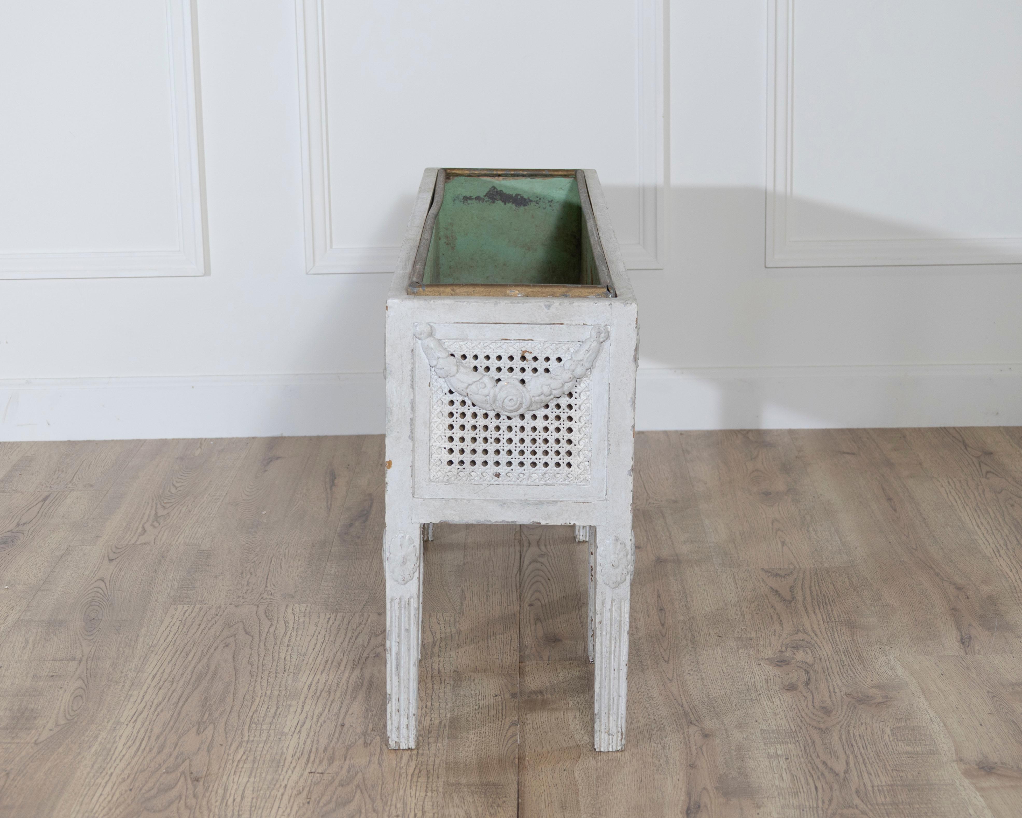 Swedish Gustavian Flower Trough with Zinc Insert, circa 1900 In Good Condition For Sale In Atlanta, GA
