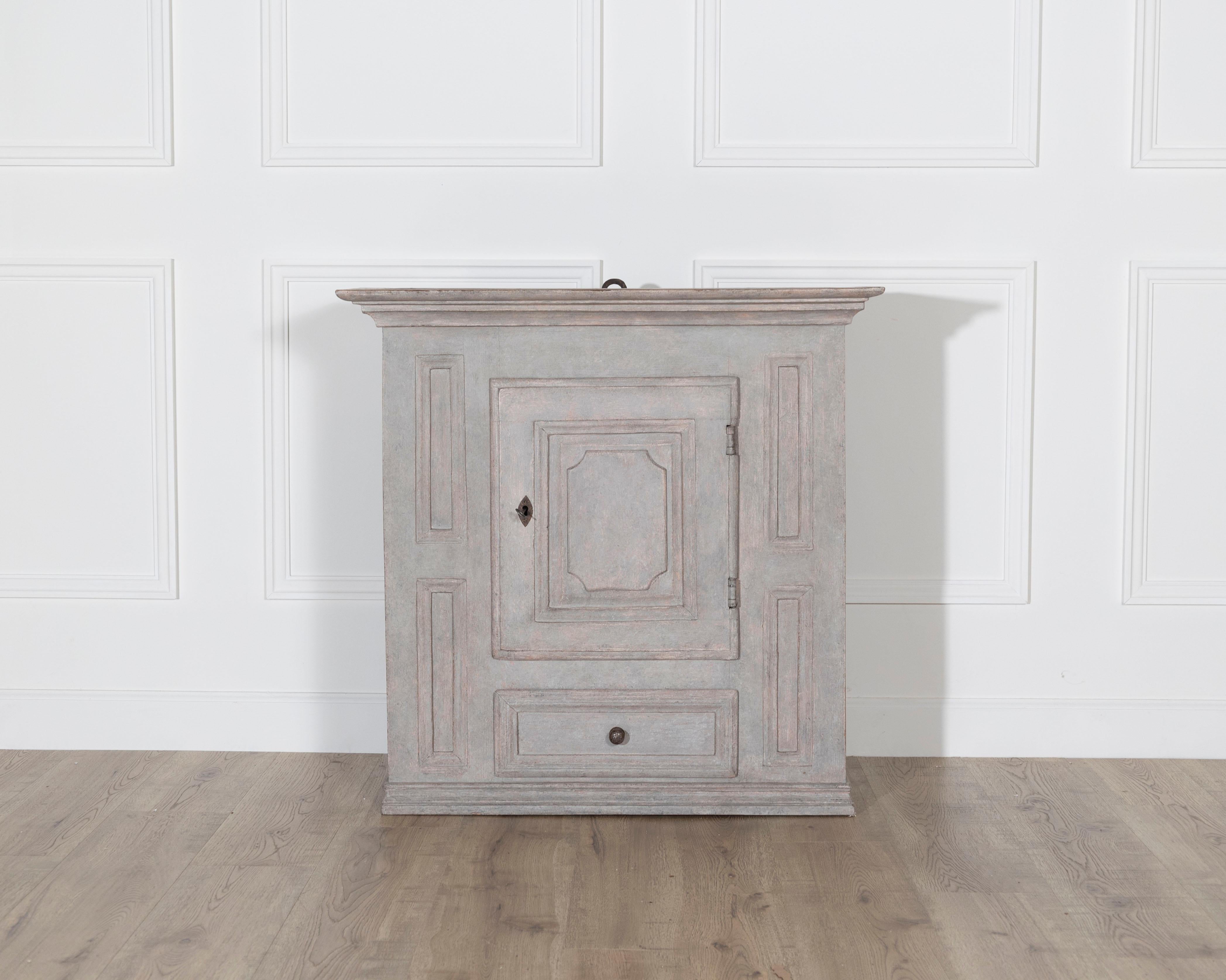 Swedish Gustavian Grey Hanging Kitchen Cabinet, Circa 1800 In Good Condition For Sale In Atlanta, GA
