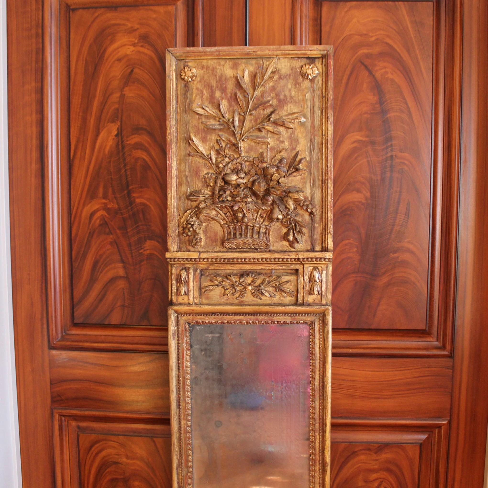 Hand-Carved Swedish Gustavian Neoclassical Gilded Pier Mirror With Associated Marble Topped  For Sale