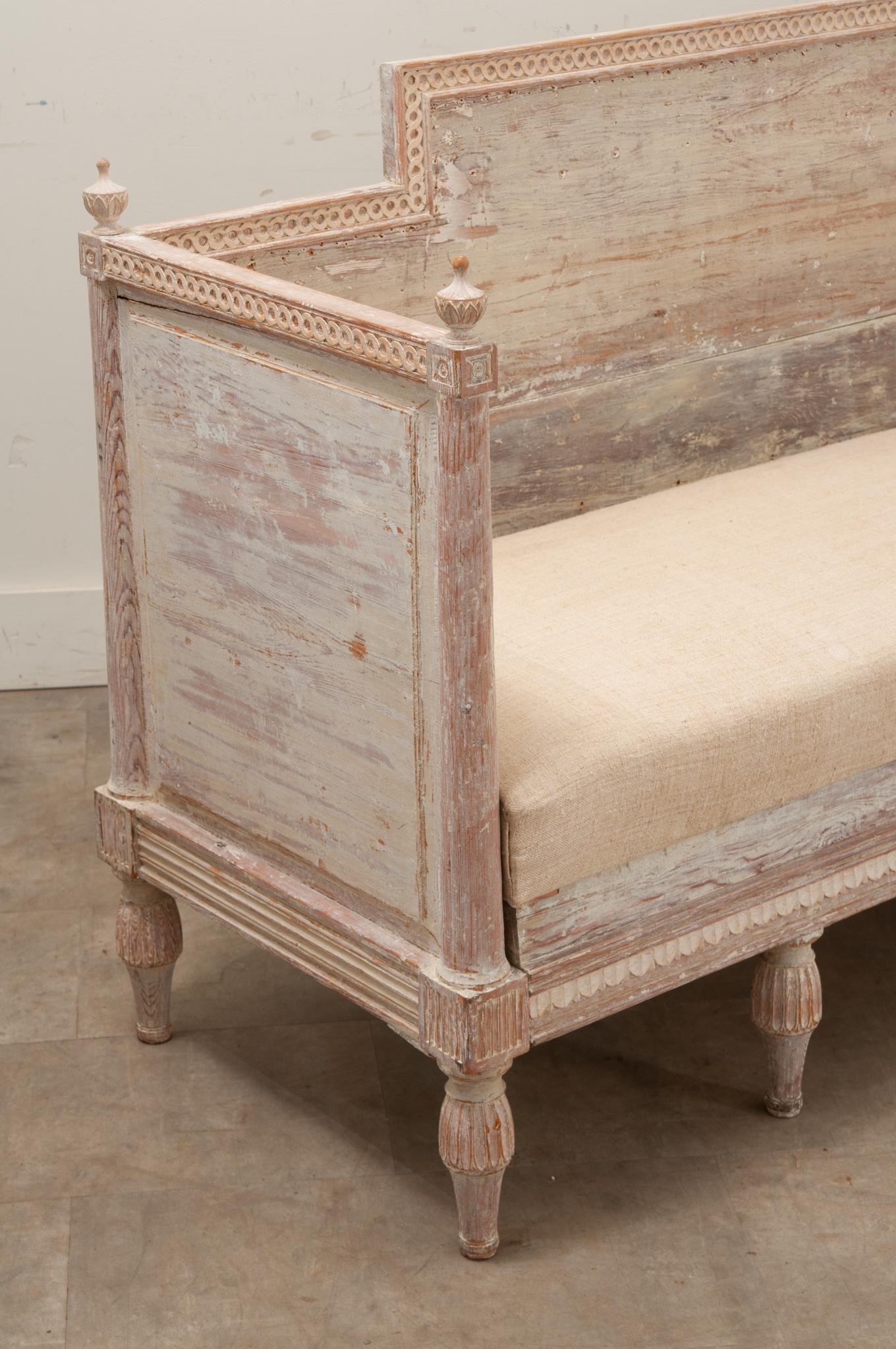 Swedish Gustavian Painted Banquette For Sale 5