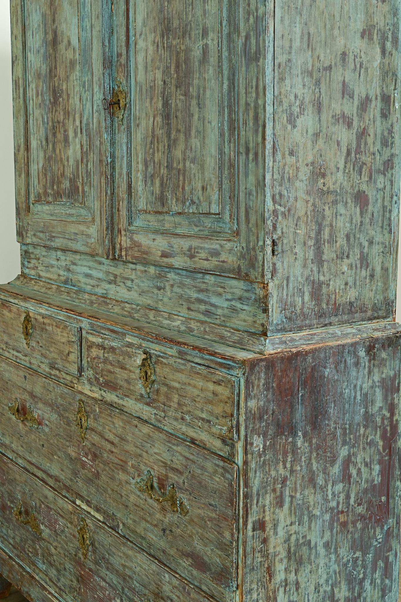 Swedish Gustavian Painted Cabinet For Sale 7