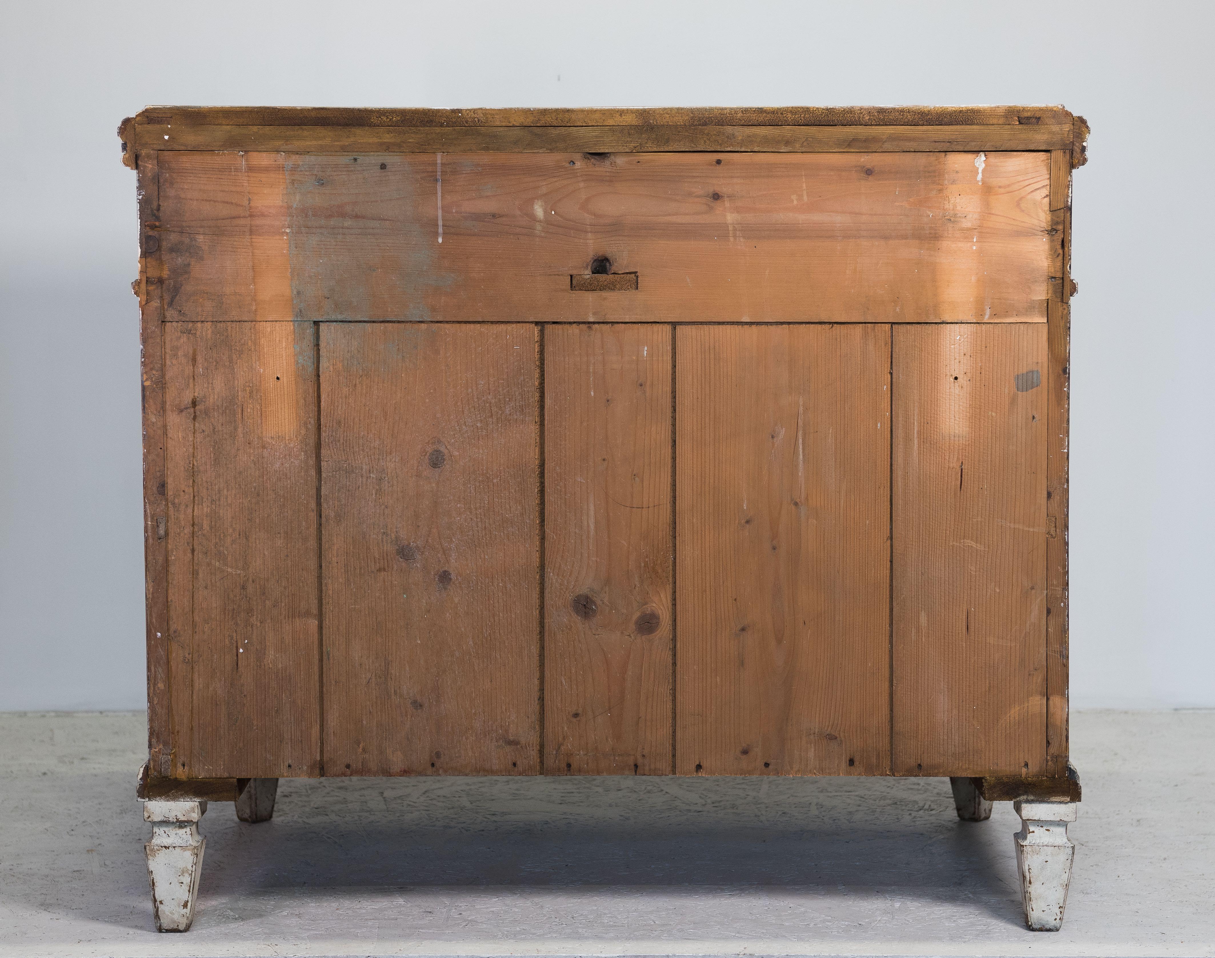 Swedish Gustavian Painted Chest of Drawers Commode Tallboy 1850 Grey White In Good Condition In LONDON, GB