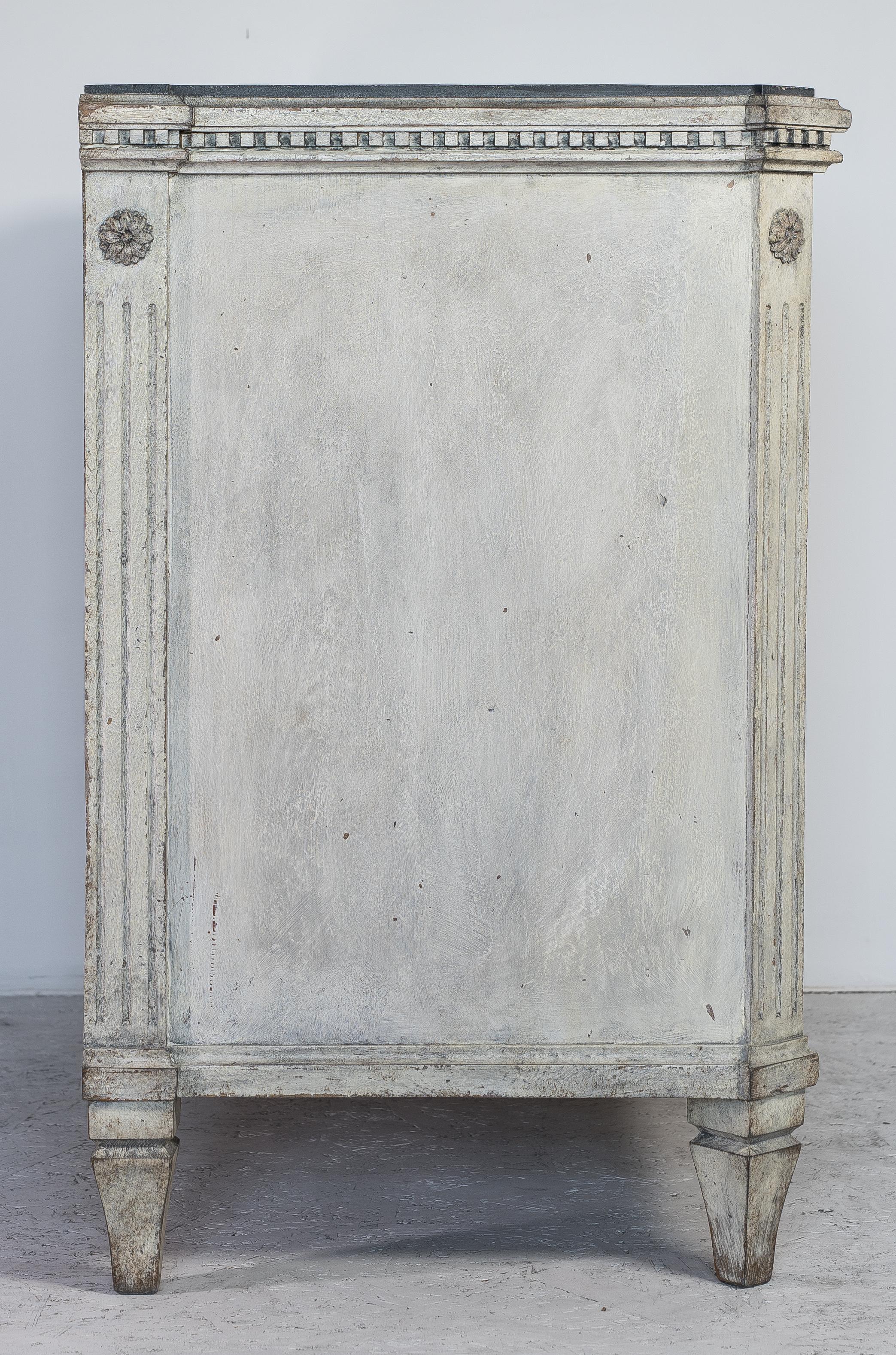 Swedish Gustavian Painted Chest of Drawers Commode Tallboy 1870 Grey White In Good Condition In Lewes, England