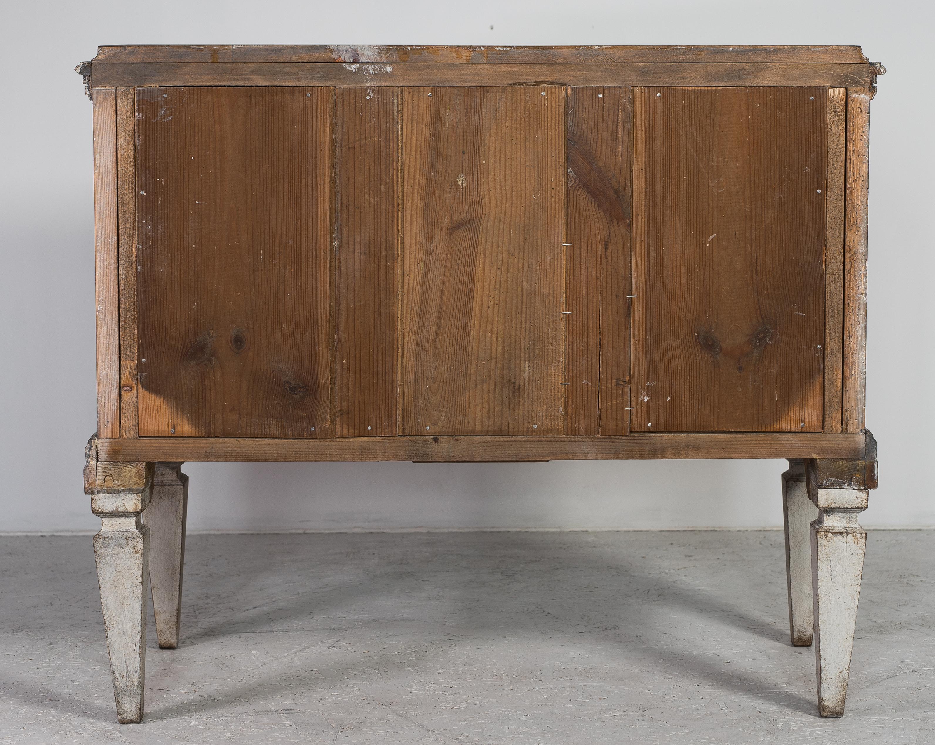 Swedish Gustavian Painted Chest of Drawers Commode Tallboy 1870 Grey White In Good Condition In LONDON, GB