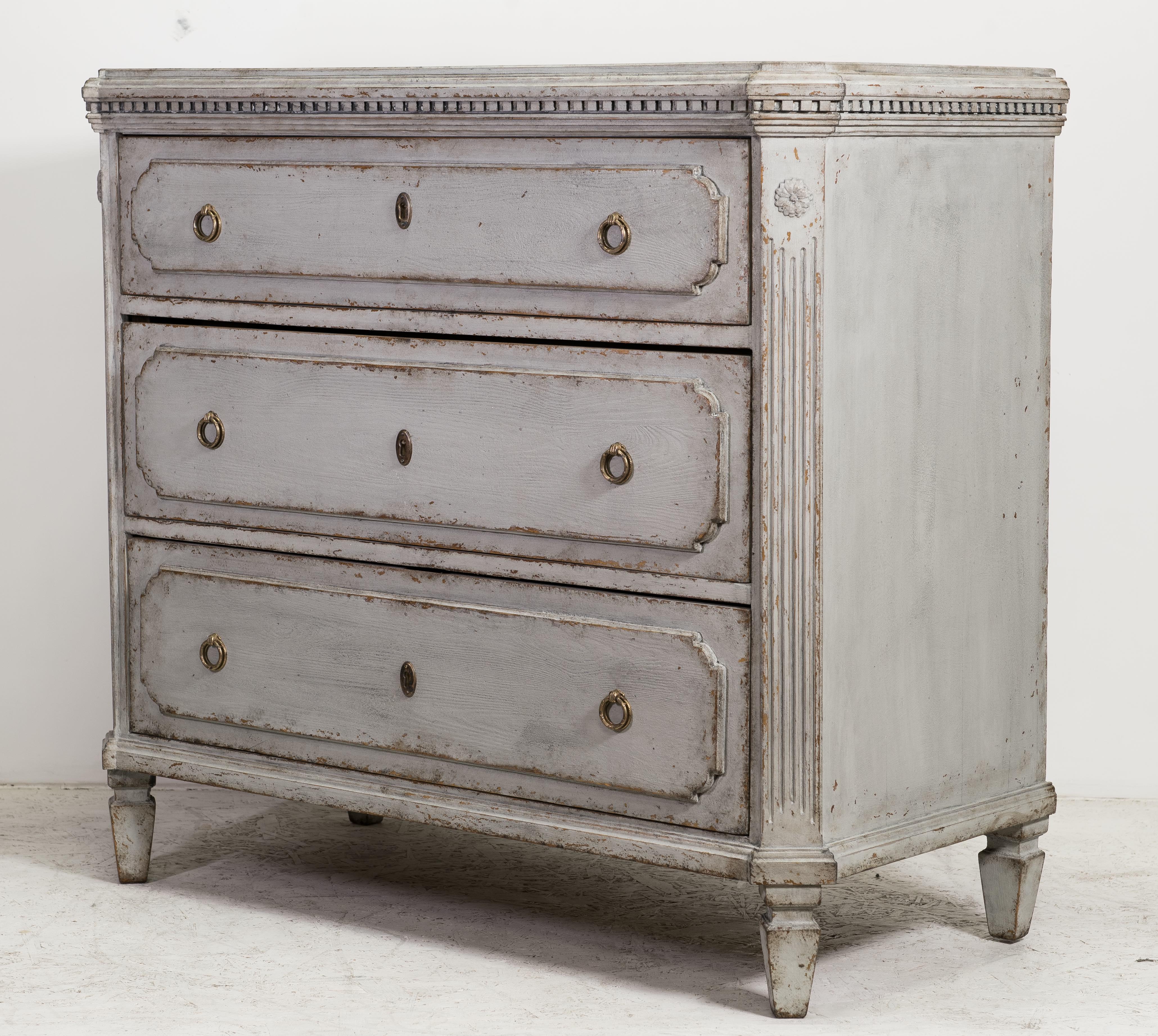 Hand-Painted Swedish Gustavian Painted Chest of Drawers Commode Tallboy 1895 Grey White
