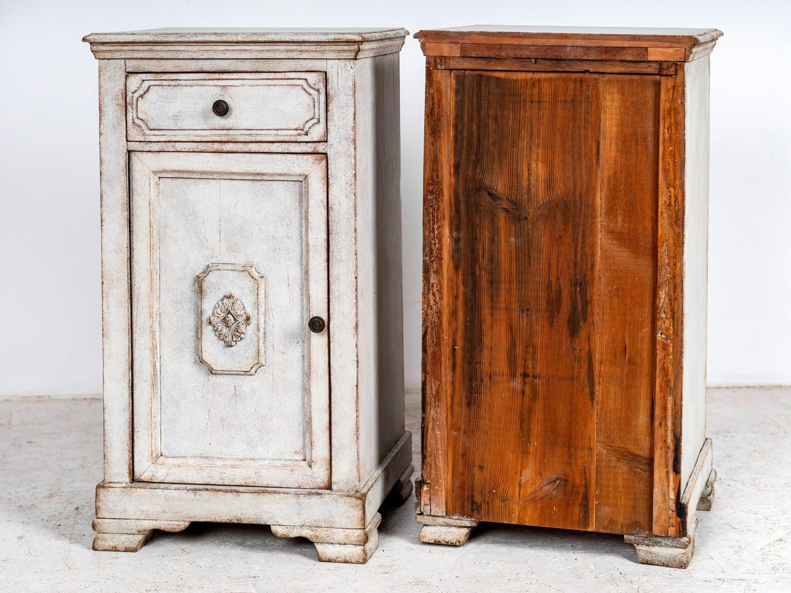 Gustaviano Cassettiera svedese gustaviana dipinta Coppia Commode Grigio Whiting Camera da letto in vendita