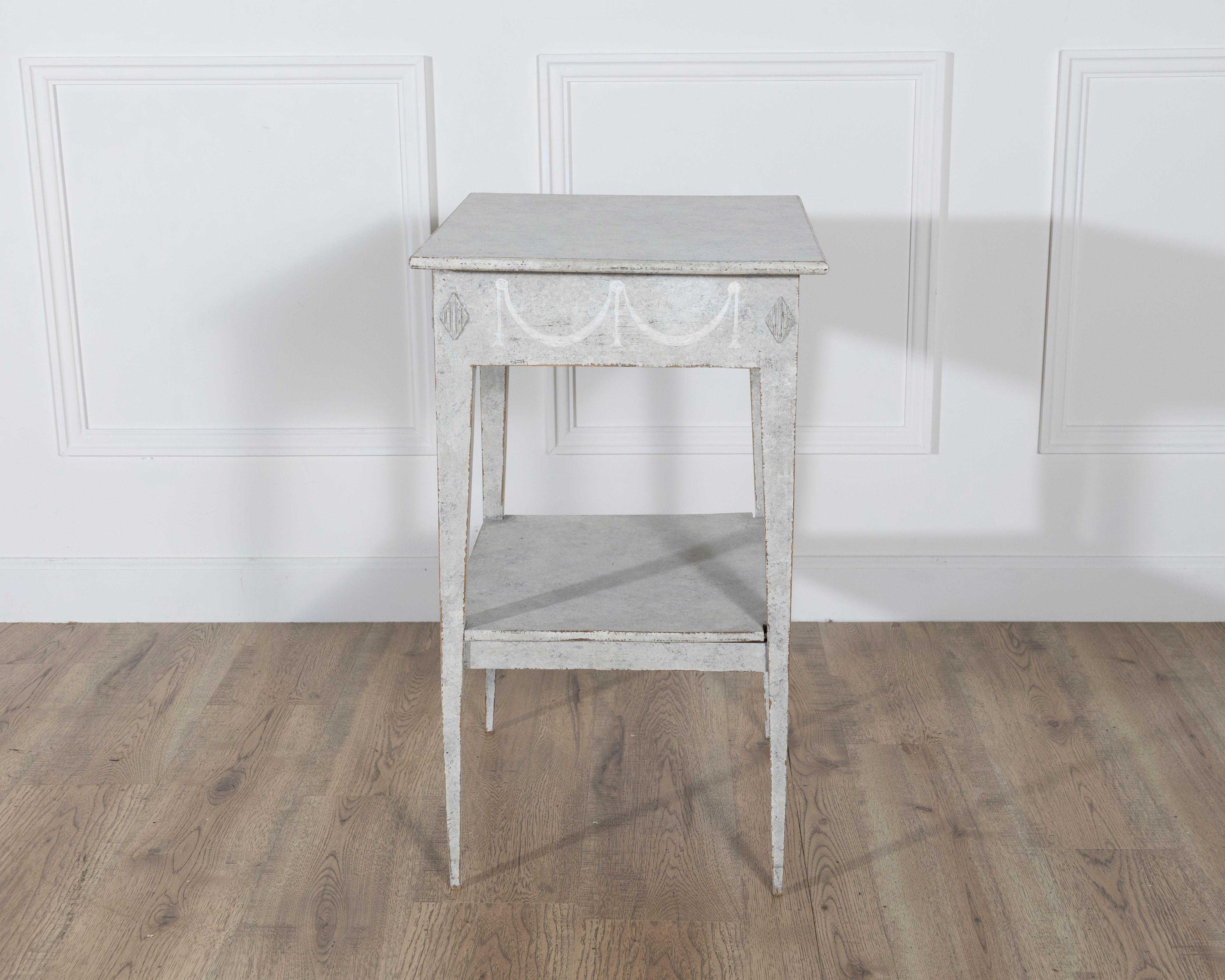 Tavolo da console svedese dipinto in stile gustaviano con cassetto e ripiano, CIRCA 1860 in vendita 3