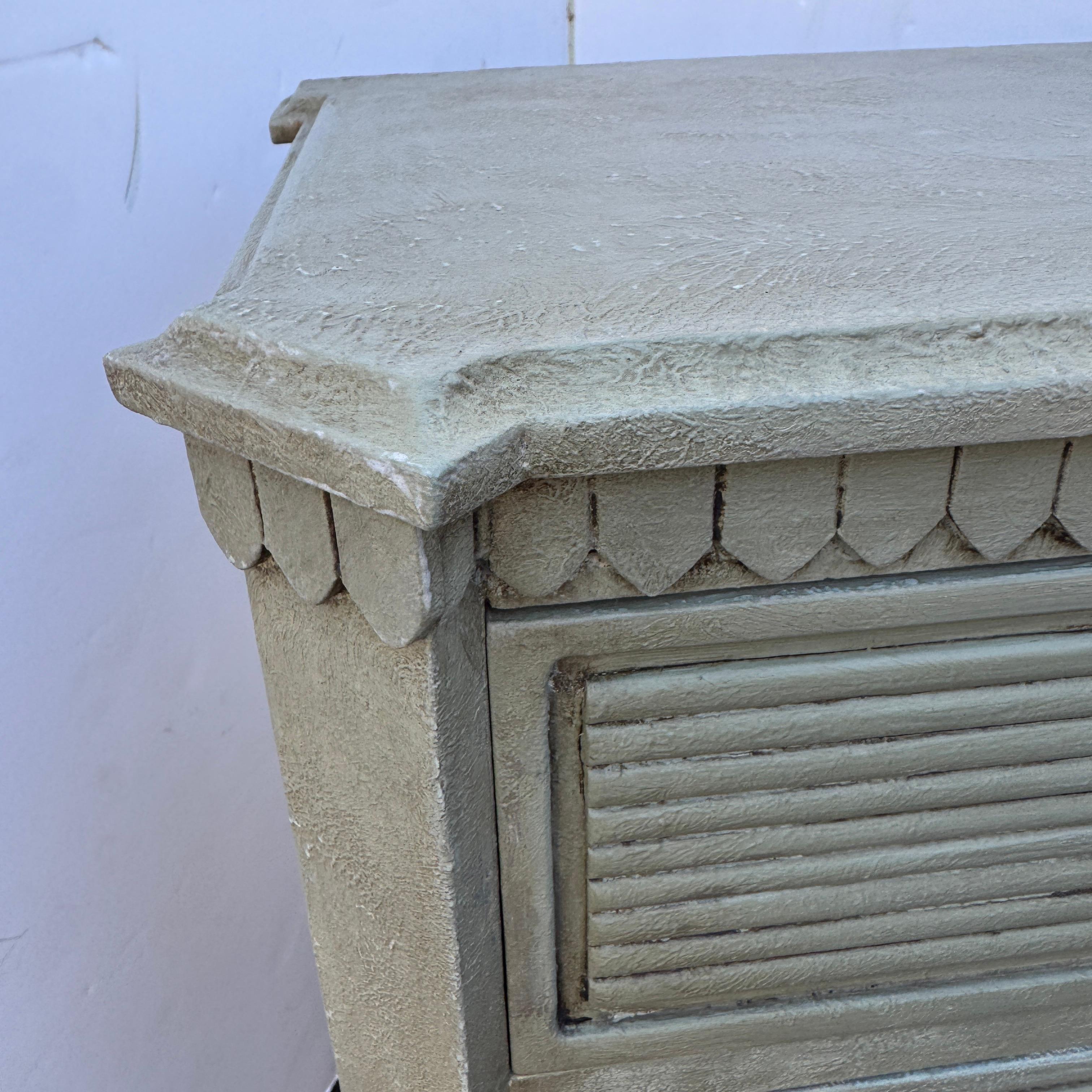 Swedish Gustavian Painted Small Commode Chest of Drawers Nightstand For Sale 3