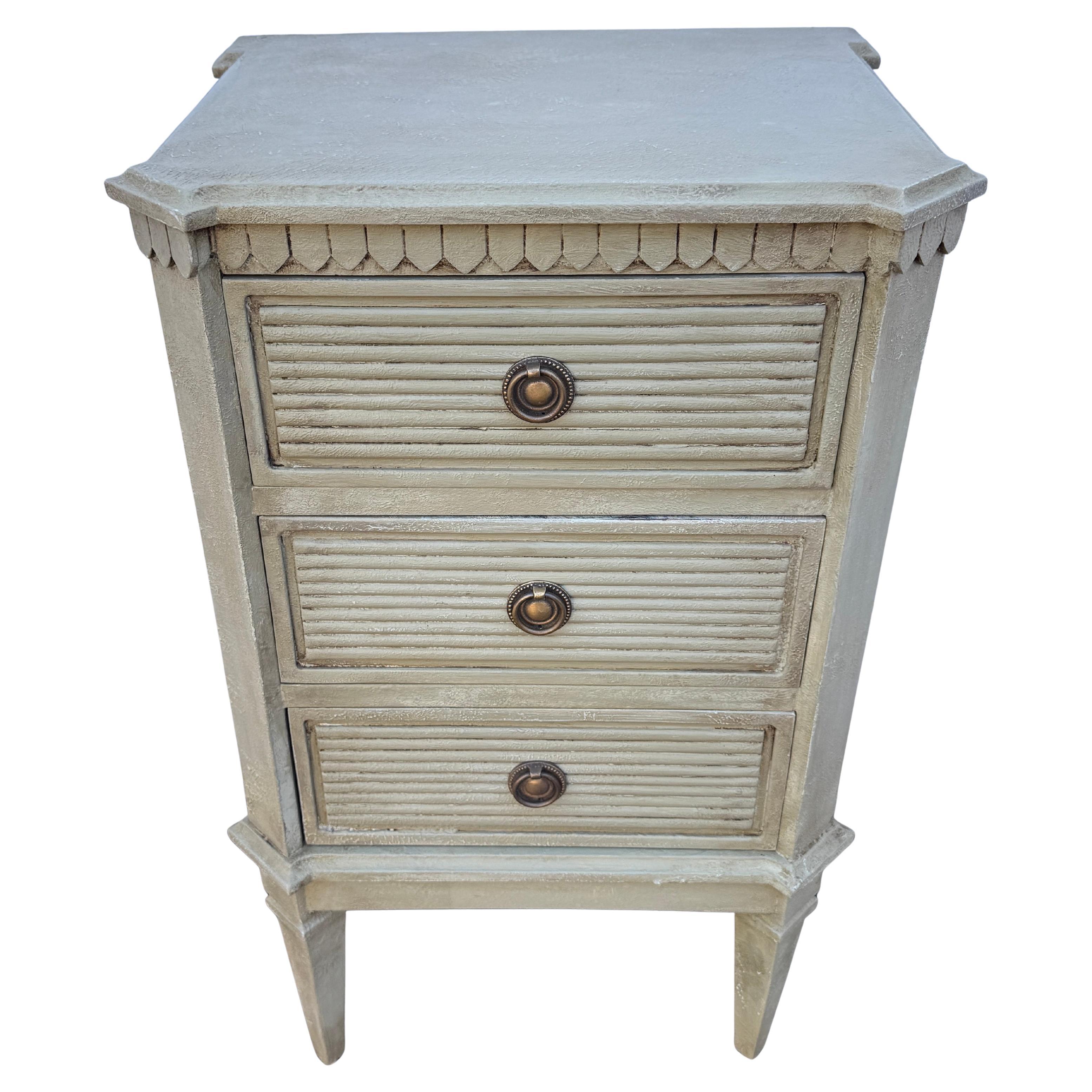 Swedish Gustavian Painted Small Commode Chest of Drawers Nightstand For Sale