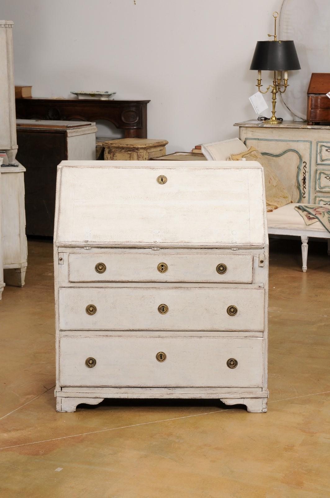 Swedish Gustavian Period 1790s Painted Slant Front Secretary with Three Drawers For Sale 8