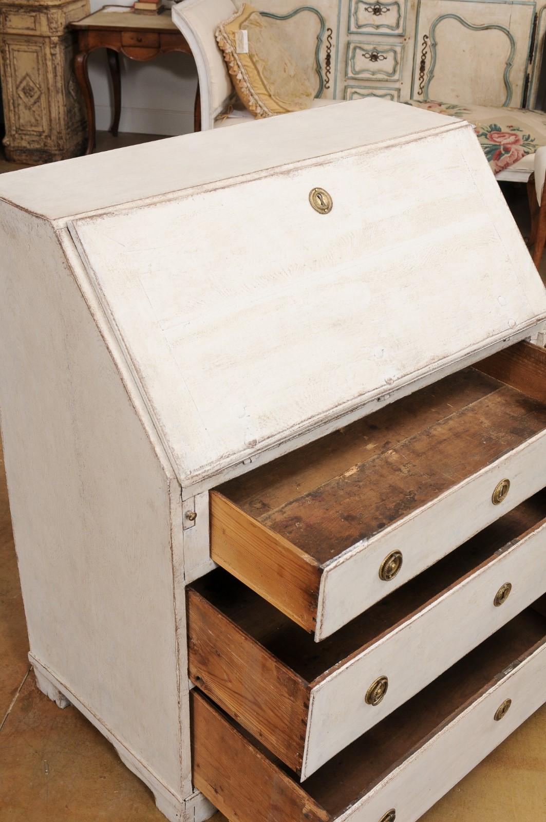 Swedish Gustavian Period 1790s Painted Slant Front Secretary with Three Drawers For Sale 1
