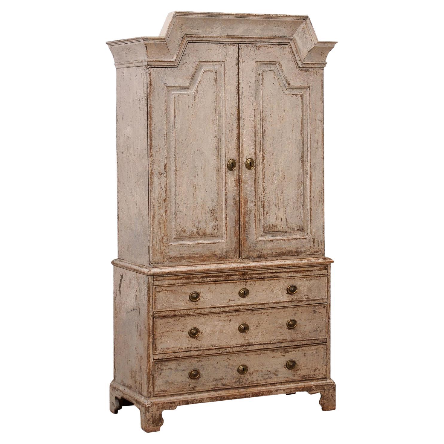 Armoire suédoise d'époque gustavienne en bois peint avec portes et tiroirs, 1802