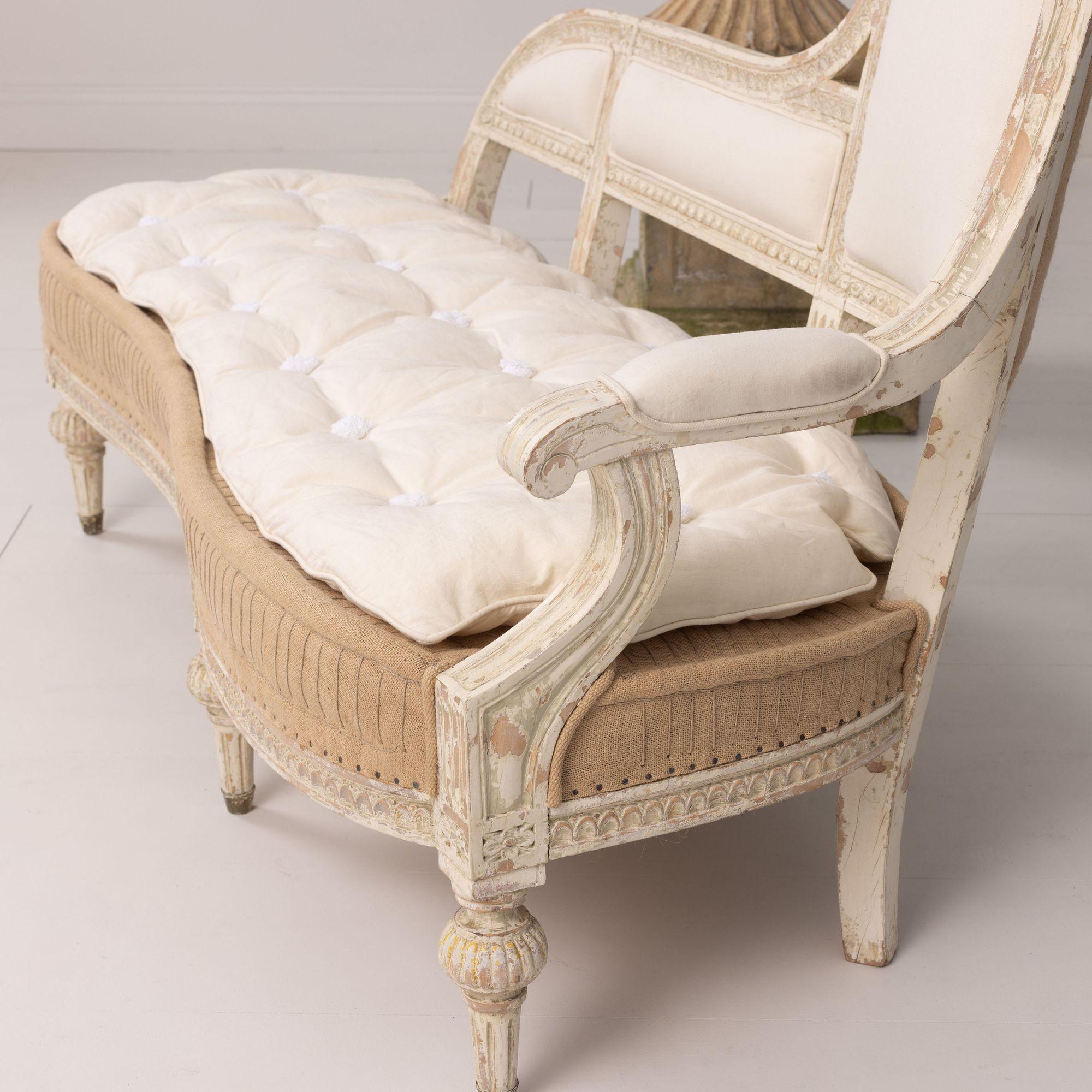Swedish Gustavian Period Méridienne / Chaise in Original Paint, 18th c. For Sale 12