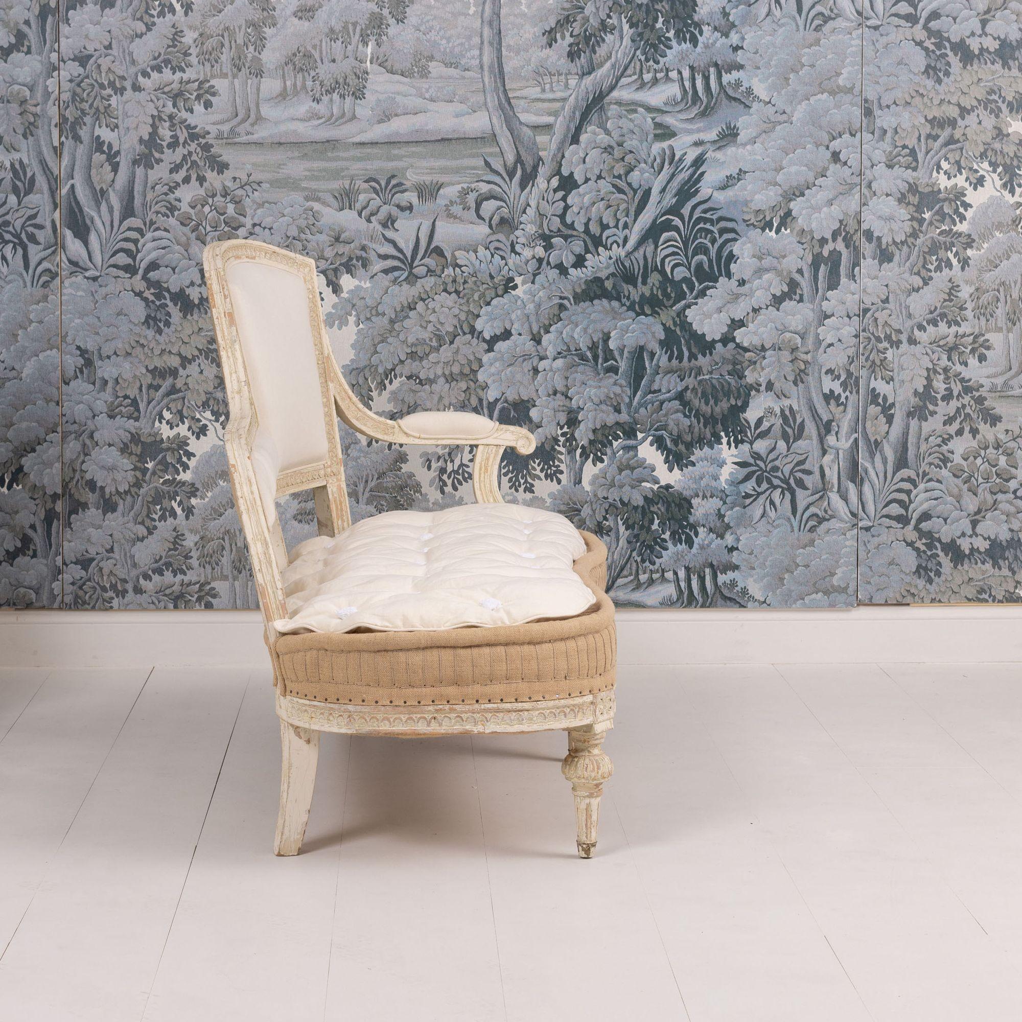 Swedish Gustavian Period Méridienne / Chaise in Original Paint, 18th c. In Excellent Condition For Sale In Wichita, KS