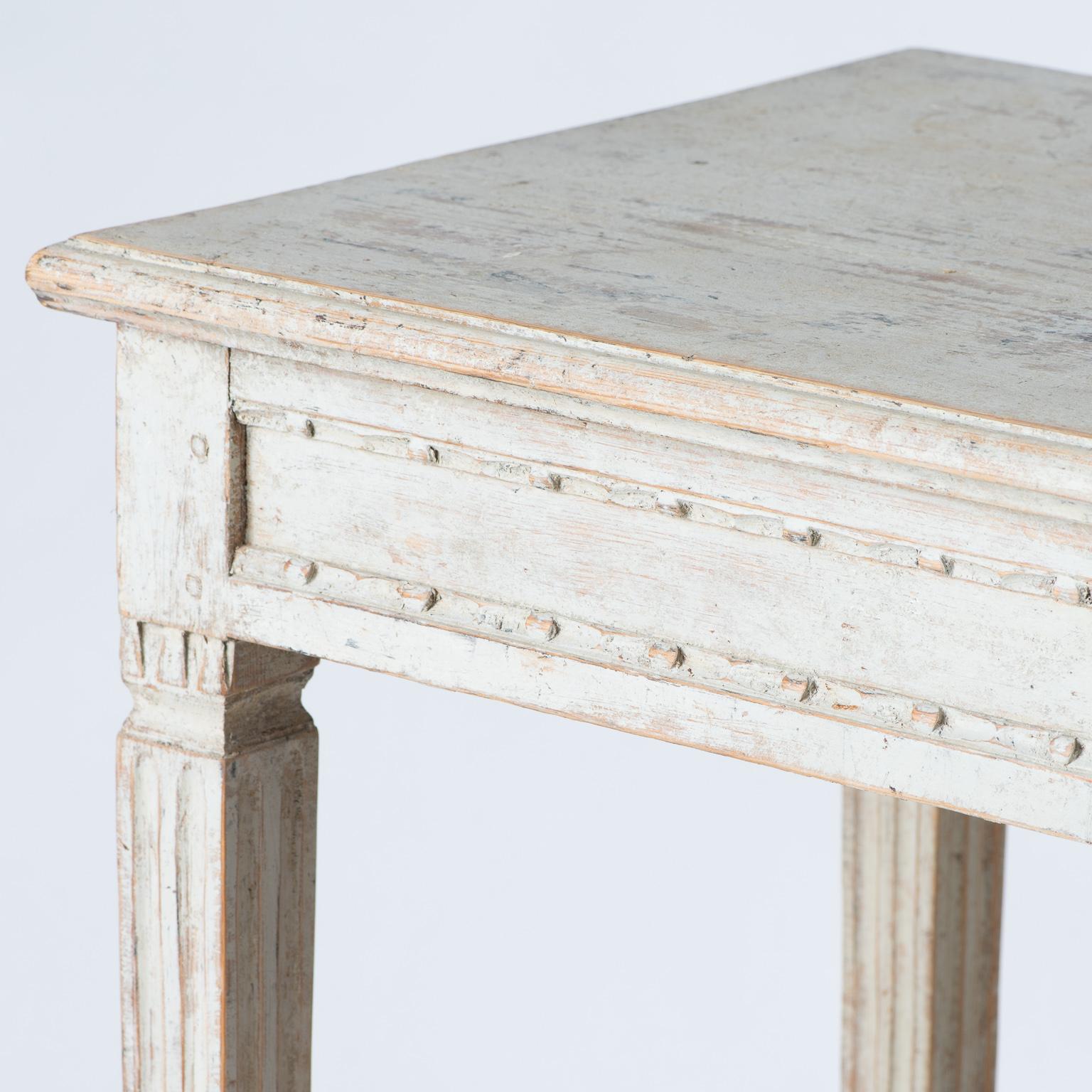 Swedish Gustavian Period Two-Tier Table, circa 1780 In Good Condition For Sale In New Preston, CT