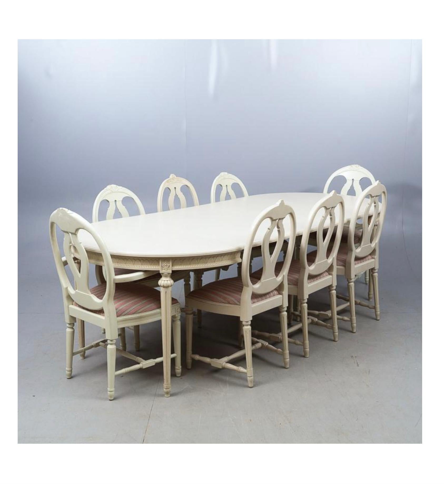 Mid-20th Century Swedish Gustavian Roseback Dining Chairs White Set of 8 1940s 2 Carvers For Sale