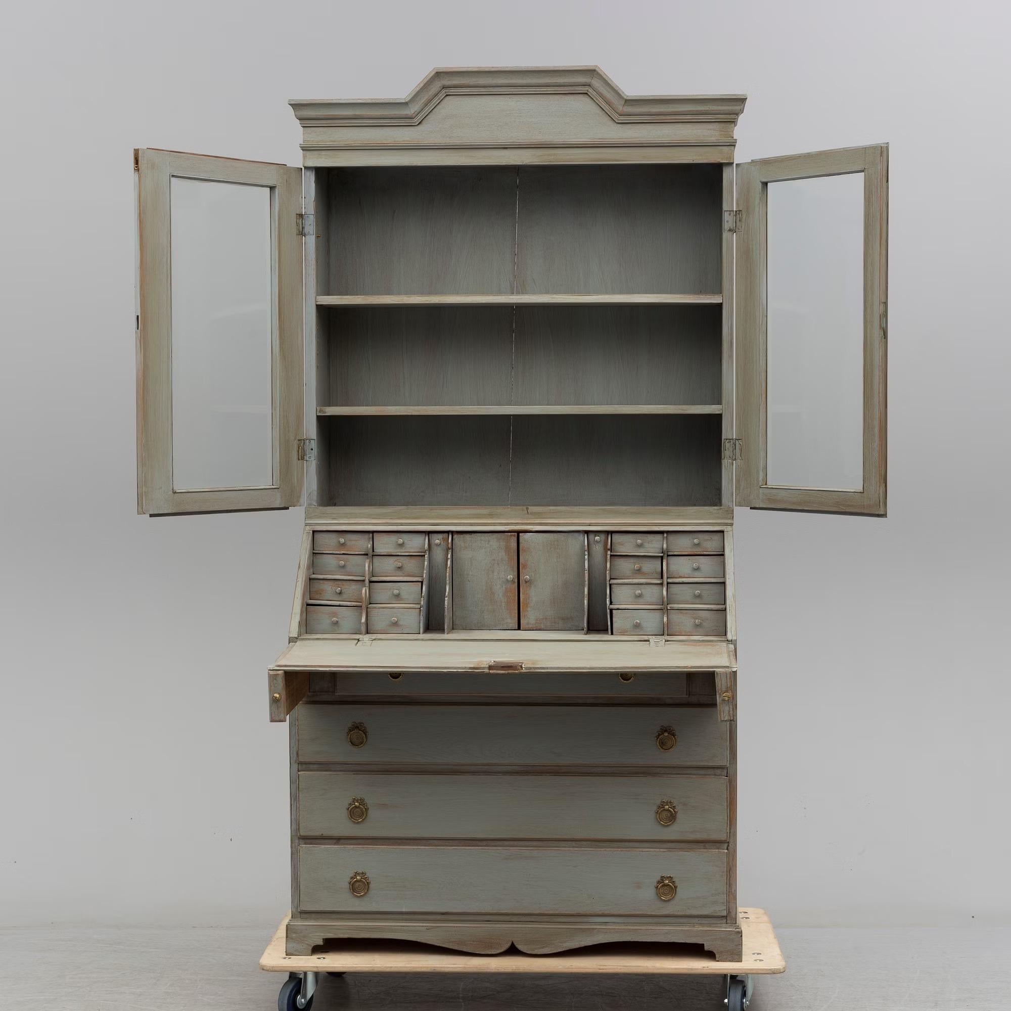 Schwedischer gustavianischer Sekretärschrank, Ende 18./Anfang 19. (Gustavianisch) im Angebot