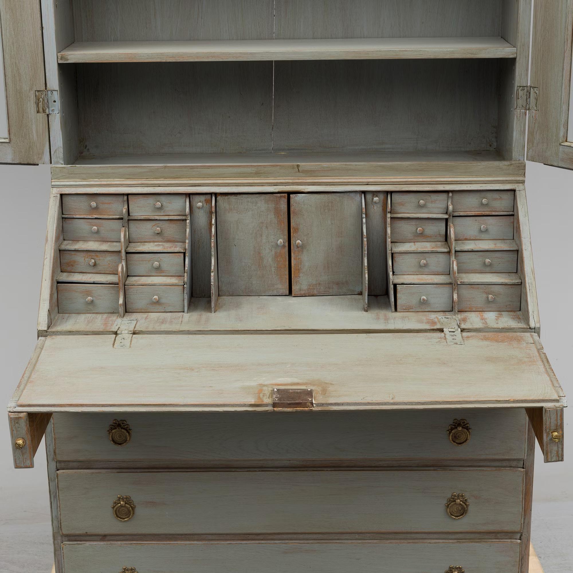 Schwedischer gustavianischer Sekretärschrank, Ende 18./Anfang 19. im Zustand „Gut“ im Angebot in Stockholm, SE