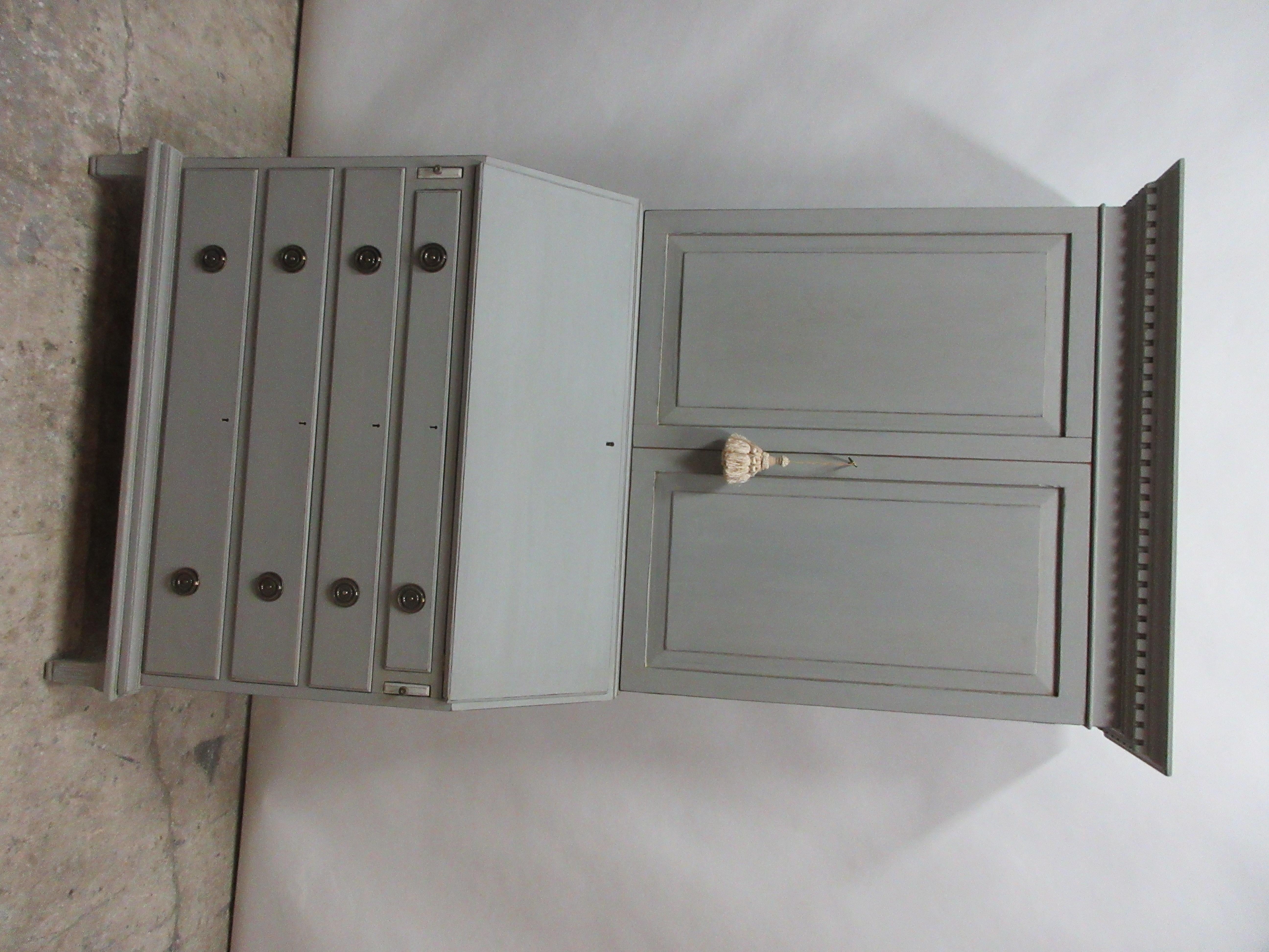 Swedish Gustavian Secretary Hutch In Good Condition In Hollywood, FL