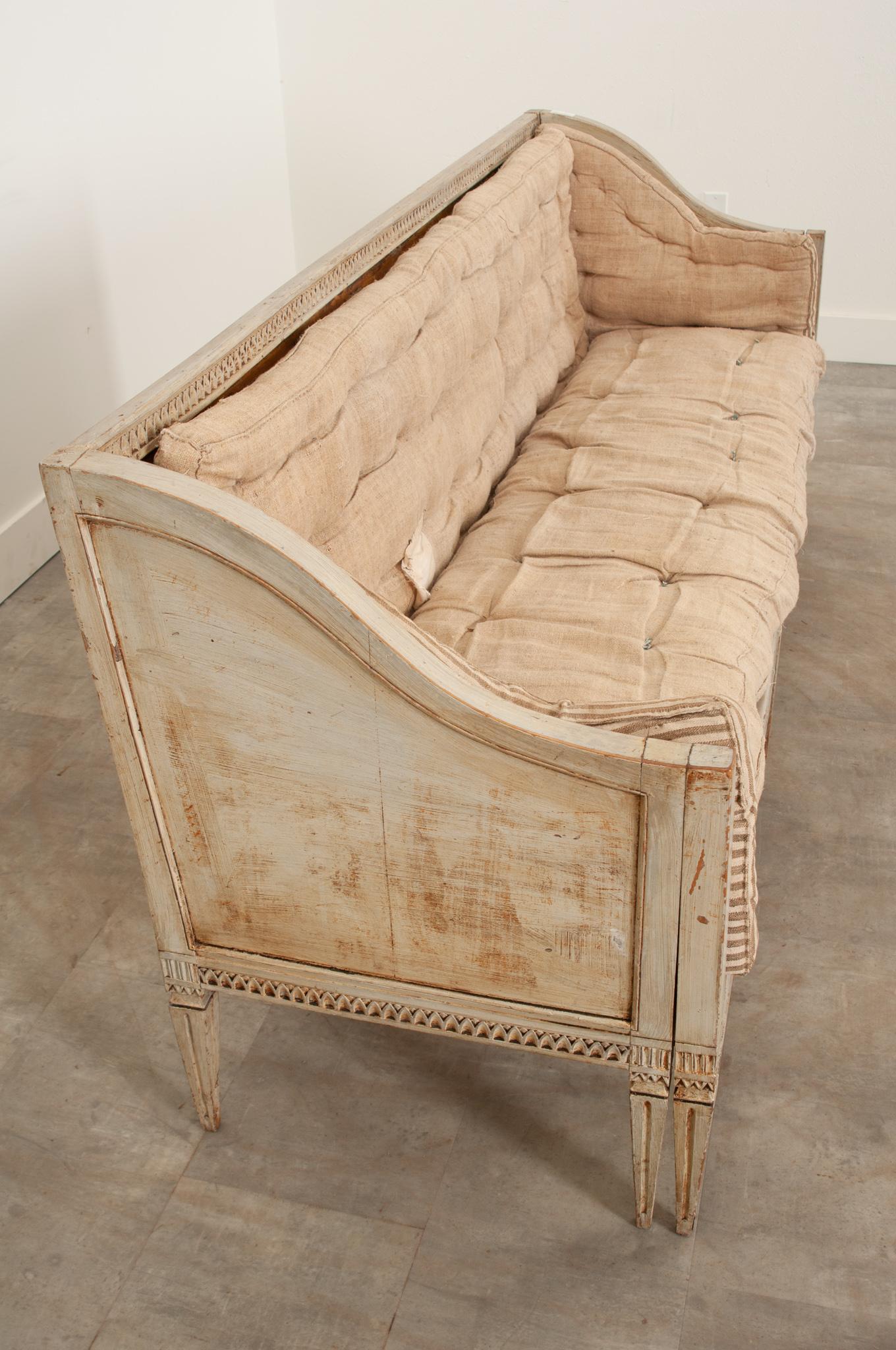 Swedish Gustavian Settee Daybed In Good Condition In Baton Rouge, LA
