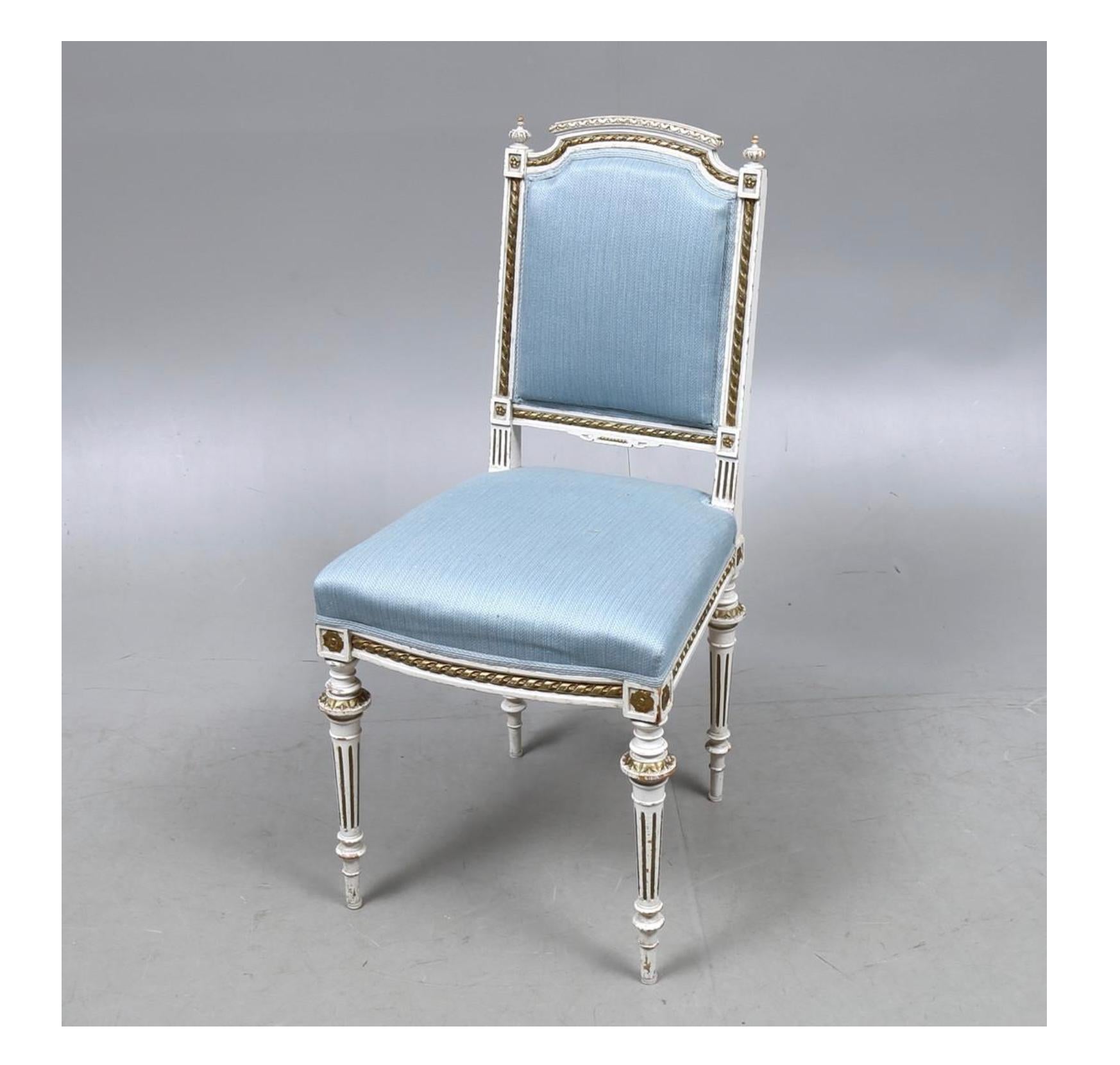 Silla Simple Gustaviana Sueca Color Blanco Detalle Dorado, Principios 1900 Gustaviano en venta