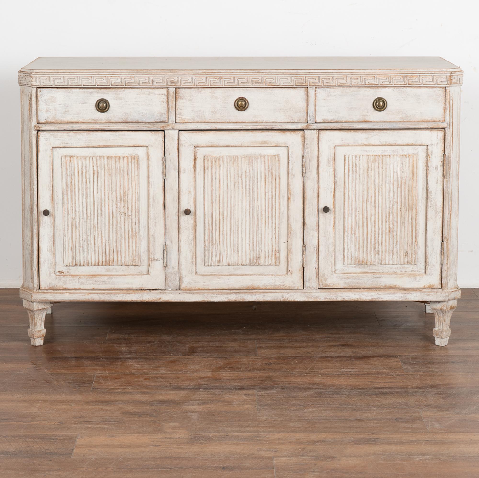 19th Century Swedish Gustavian Small White Sideboard or Console, circa 1840-60 For Sale