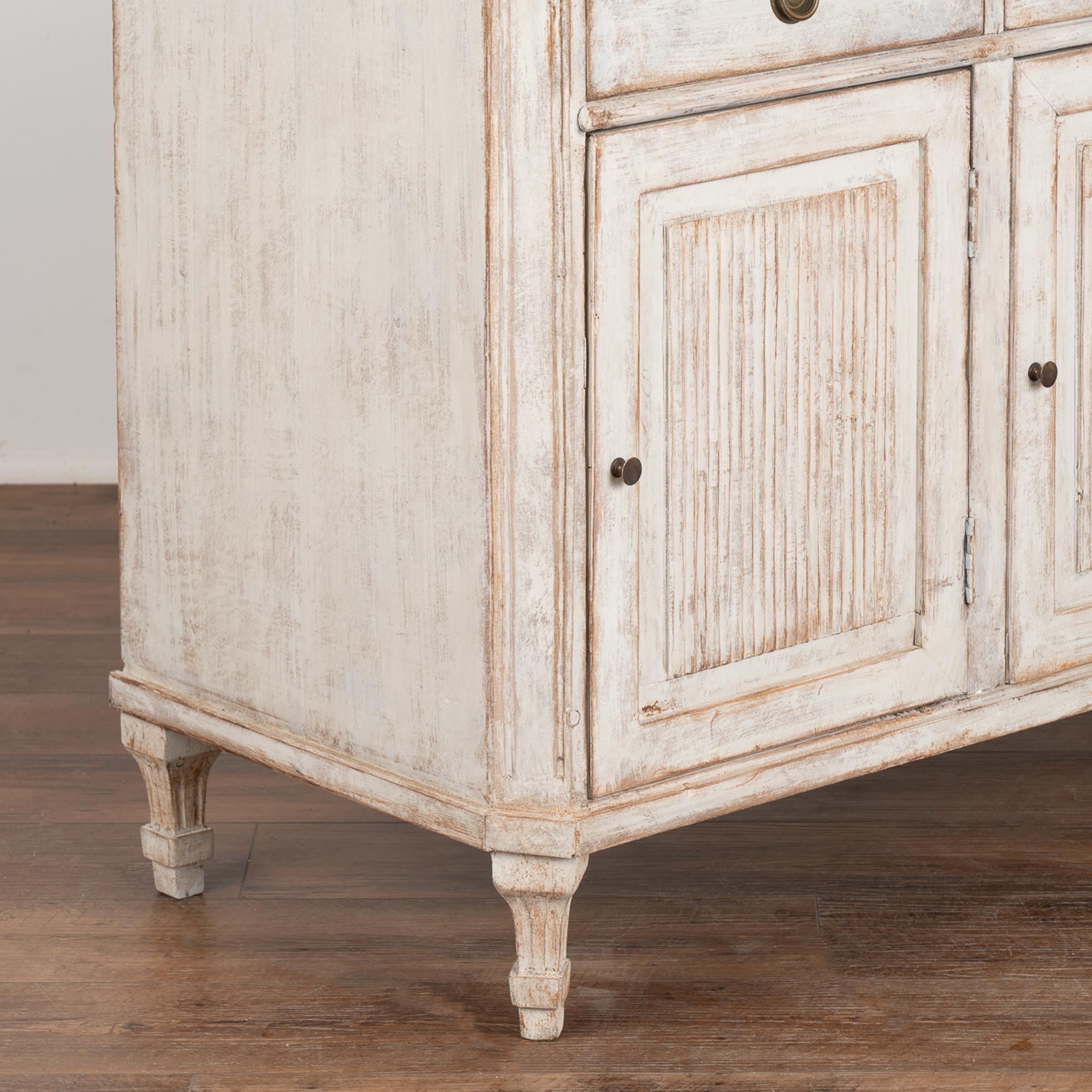 Swedish Gustavian Small White Sideboard or Console, circa 1840-60 For Sale 1
