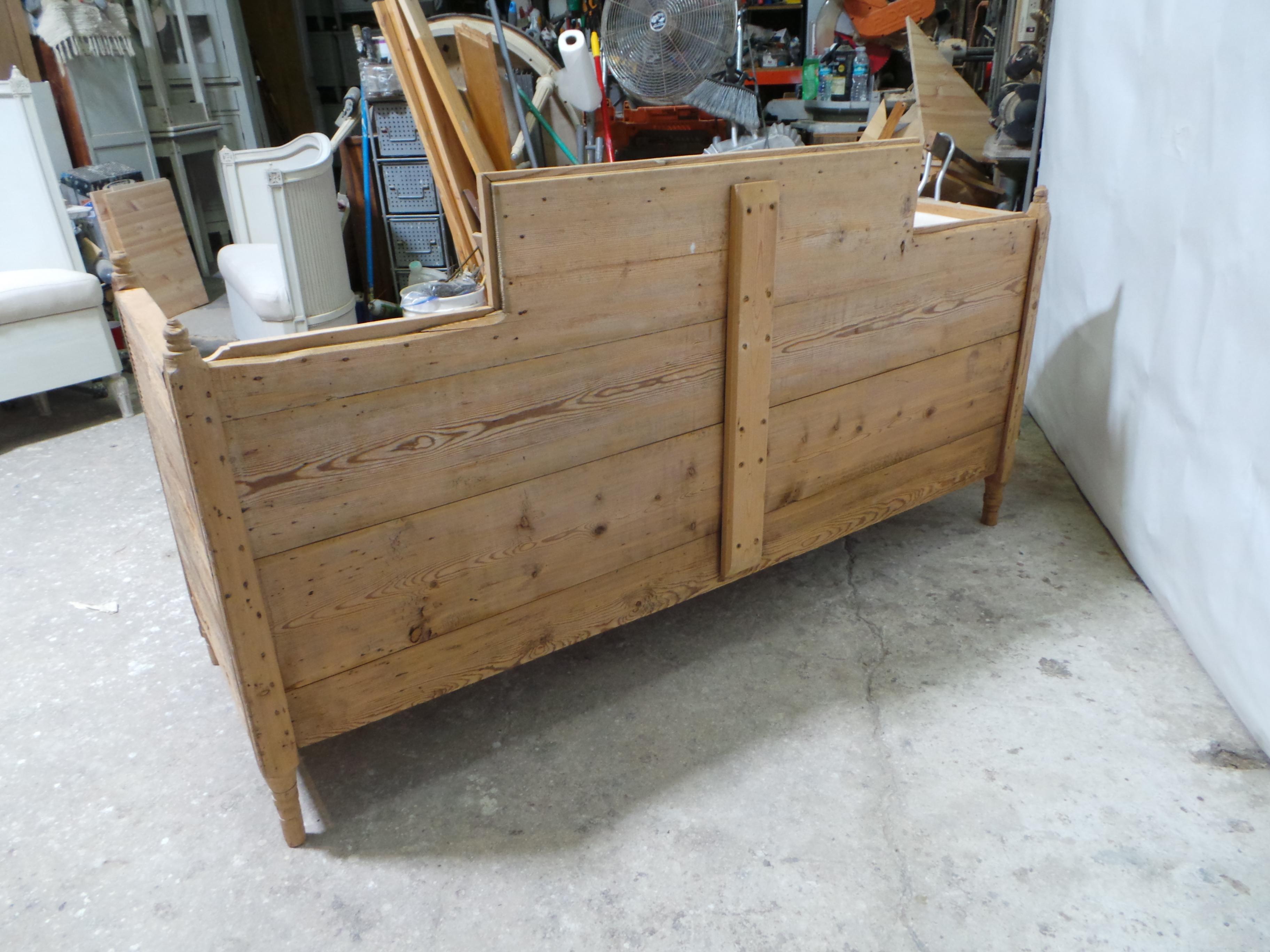 Swedish Gustavian Sofa/Bed Natural Finish For Sale 3